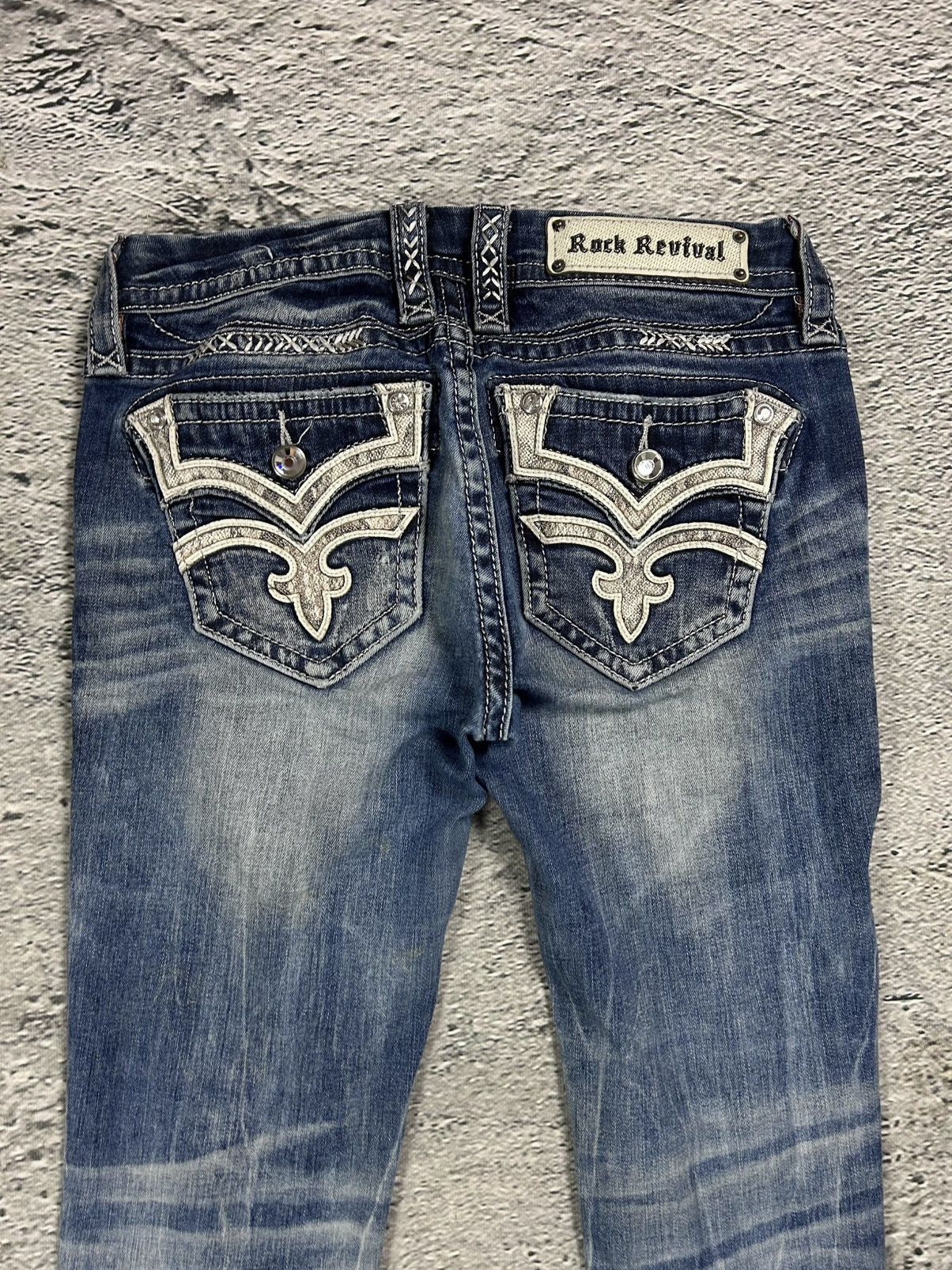 Rock Revival Rock Revival vintage rhinestone snakeskin jeans Y2K flared Size 27" / US 4 / IT 40 - 2 Thumbnail