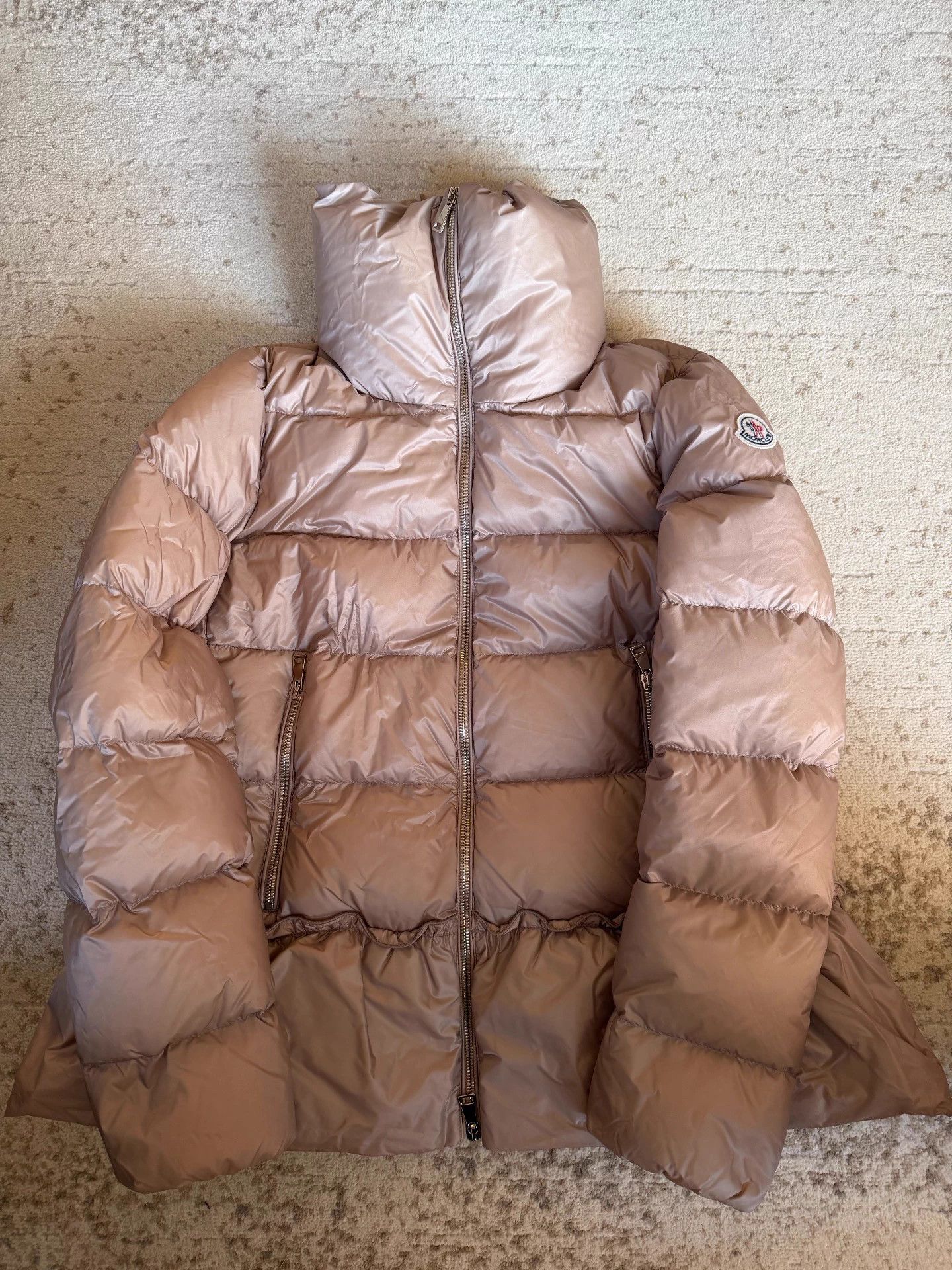 Moncler Moncler down jacket like new size 1 Size S / US 4 / IT 40 - 1 Thumbnail