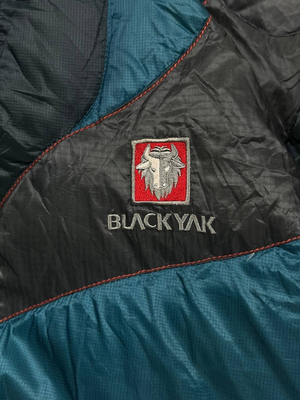BLACKYAK 00’s BLACK YAK ARCHIVE PUFFER DOWN RARE JACKET GORCPORE Size US M / EU 48-50 / 2 - 14 Thumbnail