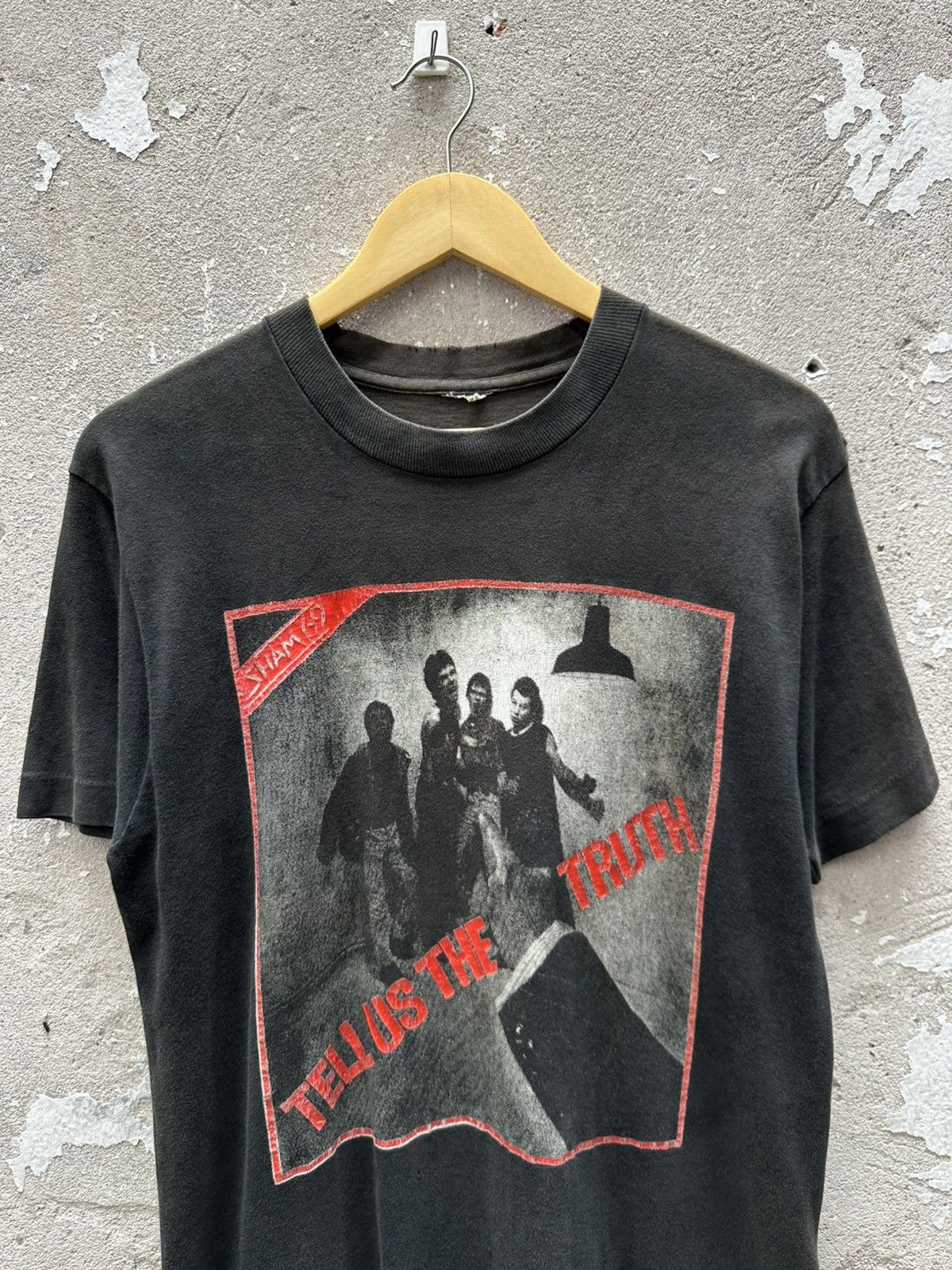 Band Tees Vintage 90's Sham 69 English Punk Rock Band Faded Tees Size US M / EU 48-50 / 2 - 3 Thumbnail