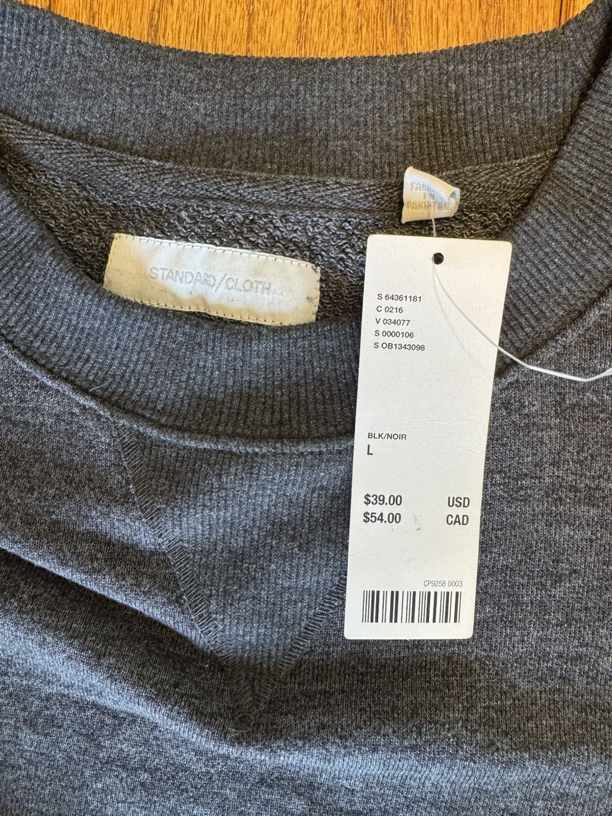 Urban Outfitters Urban Outfitters Standard Cloth Crewneck NEW w TAGS Large Size US L / EU 52-54 / 3 - 3 Thumbnail