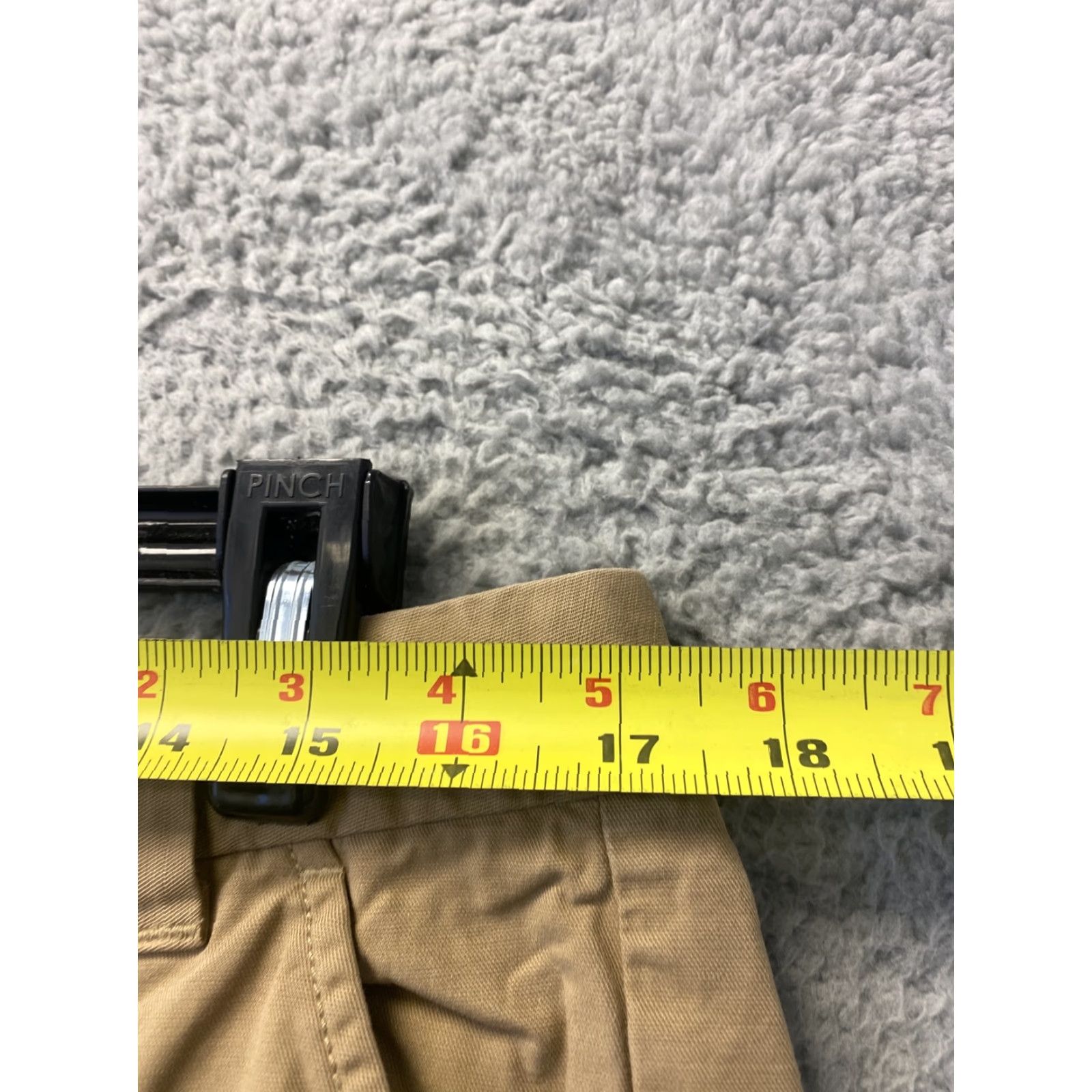 Eddie Bauer VINTAGE Eddie Bauer Chino Shorts Women’s 10 Beige 59-46 (Casual) Adults Women Size 32" / US 10 / IT 46 - 4 Thumbnail