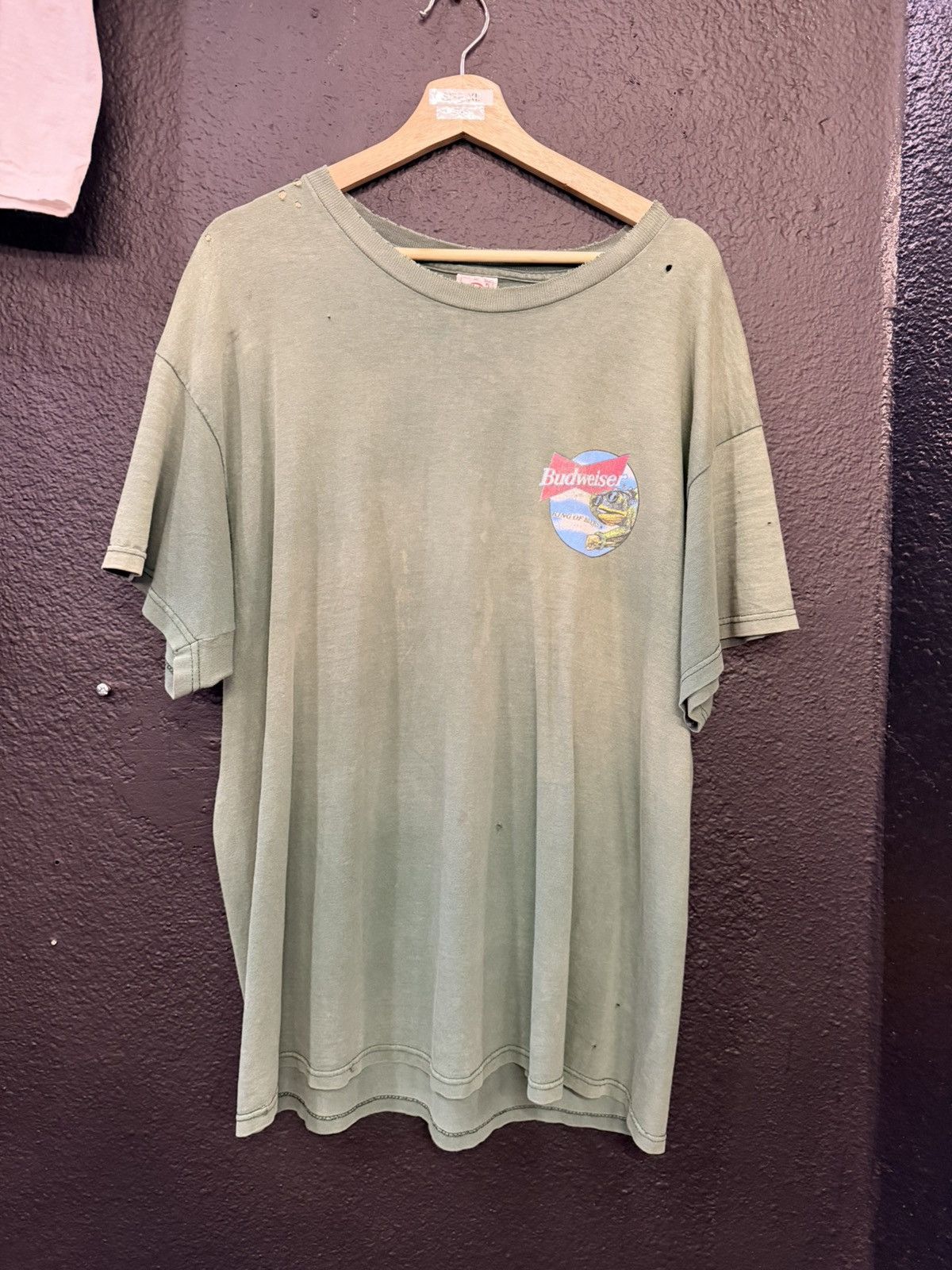 Vintage Vintage Budweiser T Shirt Size US XL / EU 56 / 4 - 1 Thumbnail