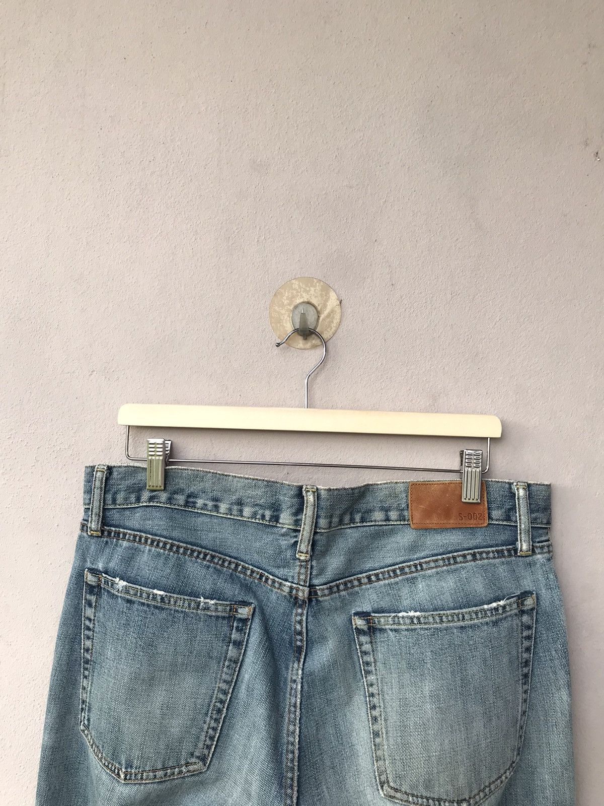 Uniqlo Uniqlo Distressed Denim Size US 35 - 10 Thumbnail