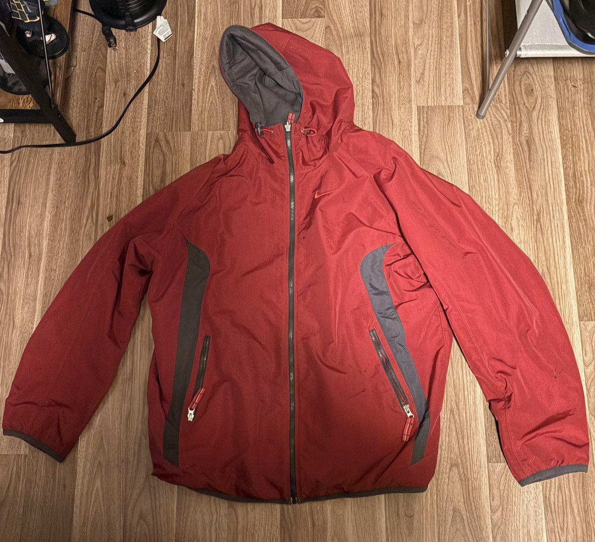Nike Vintage Grey and Red Nike Reversable Rain jacket Size US L / EU 52-54 / 3 - 1 Thumbnail
