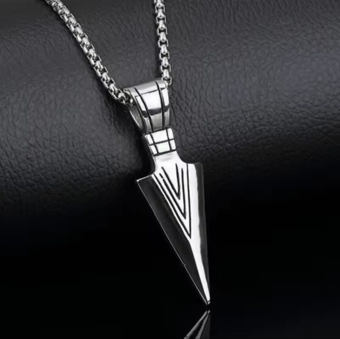 Jewelry Triangular Arrow Pendant Necklaces Size ONE SIZE - 3 Thumbnail