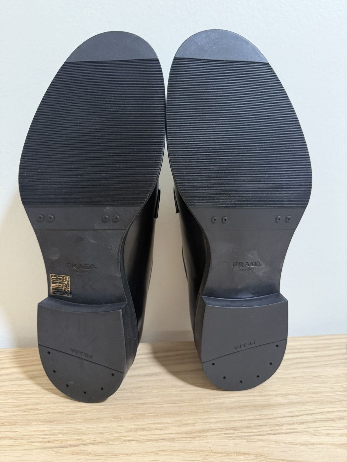 Prada NEW Prada Men’s Loafers size 8. Size US 8 / EU 41 - 7 Thumbnail