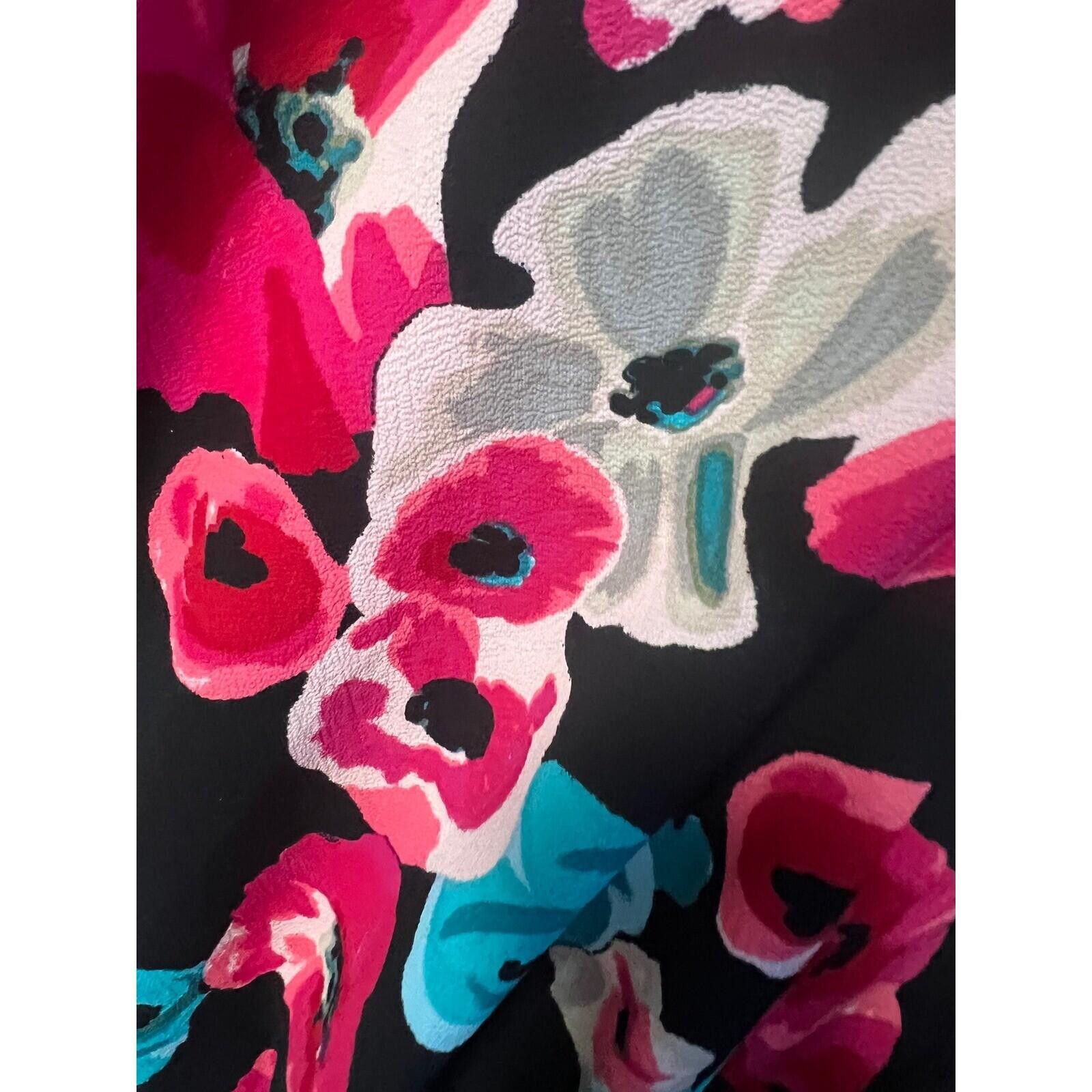 Juicy Couture Jeans Juicy Couture Floral Blouse VNeck Tie Knot 3/4 Sleeve Top XS Size XS / US 0-2 / IT 36-38 - 4 Thumbnail