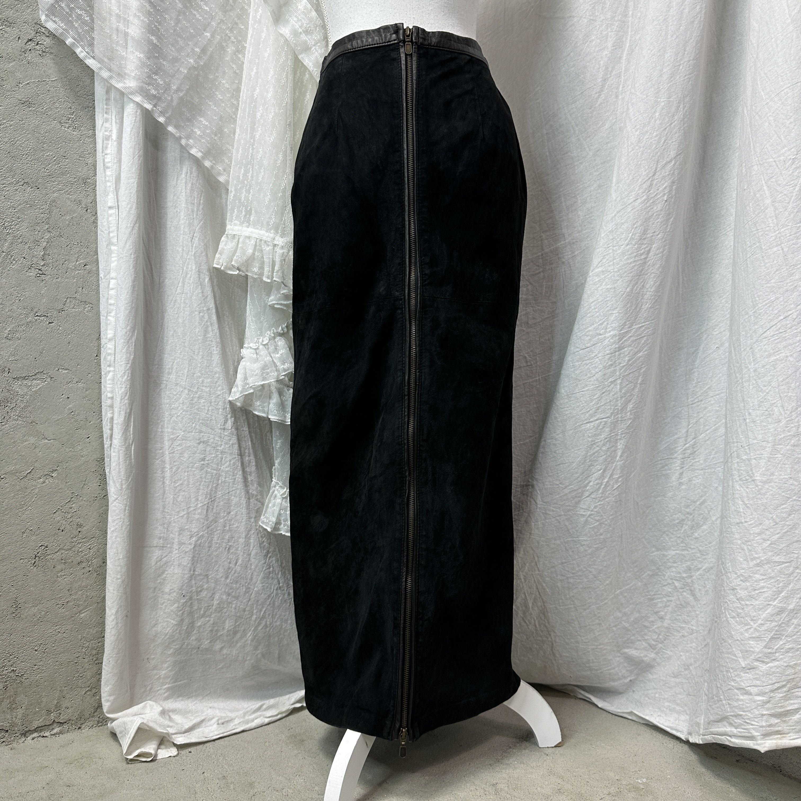 Vintage Vintage Leather Suede Zipped Maxi Skirt Y2K Size 25" / US 0 / IT 36 - 3 Thumbnail