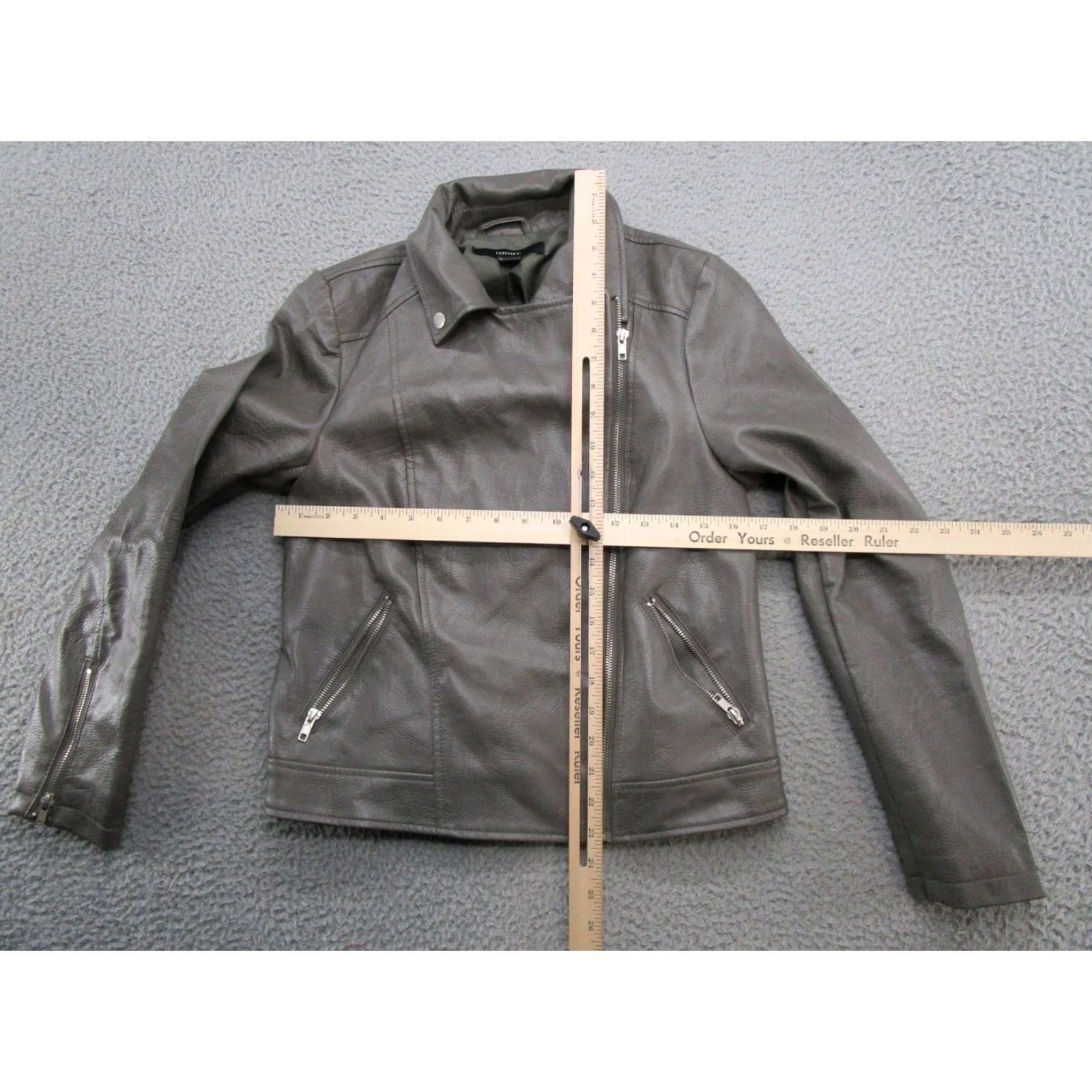 Forever 21 FOREVER 21 Motorcycle Jacket Women's Gray Faux Leather Zip Up Moto Grunge SZ M Size M / US 6-8 / IT 42-44 - 4 Thumbnail