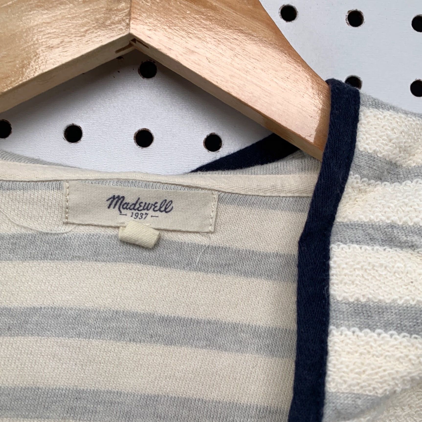Madewell VINTAGE Madewell Knit Hooded V Neck Sweater Womens XS Oversized Tunic Pockets Hooded Shirt XS White Striped 90s Mens Womens Girls Boys Size XS / US 0-2 / IT 36-38 - 5 Thumbnail