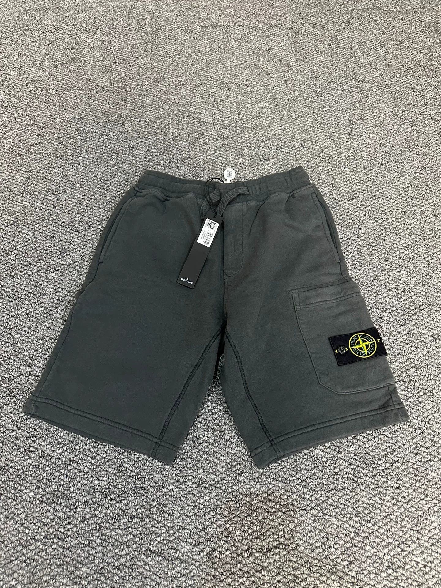 Stone Island Stone Island Cargo Shorts Size US 35 - 1 Thumbnail