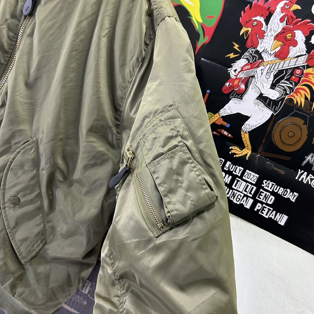 Vintage Vintage Military Style Bomber Jacket Army Green Size US XL / EU 56 / 4 - 4 Thumbnail