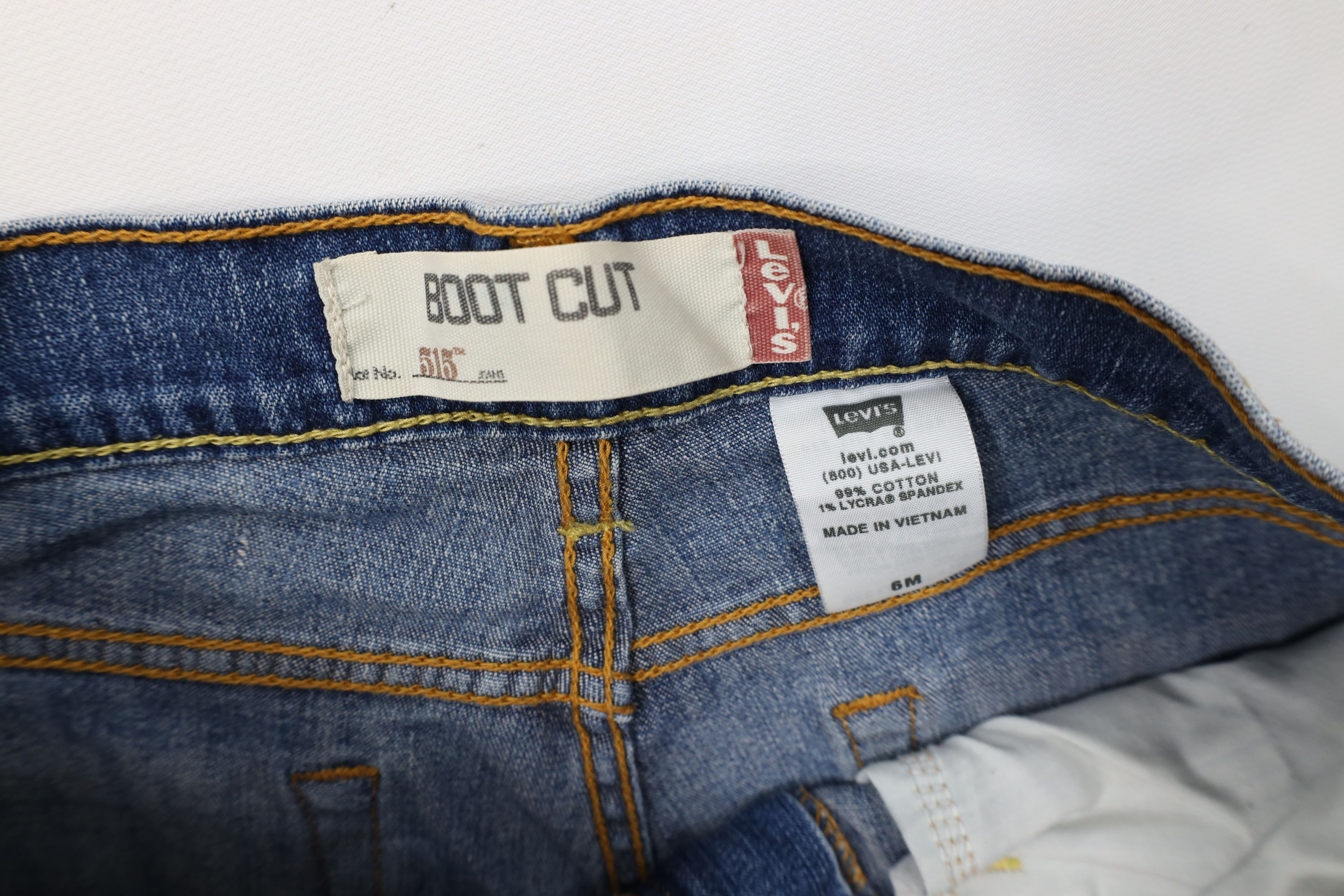 Levi's Vintage Y2K 2005 Levis 515 Flared Bootcut Wide Leg Jeans Size 28" / US 6 / IT 42 - 6 Thumbnail