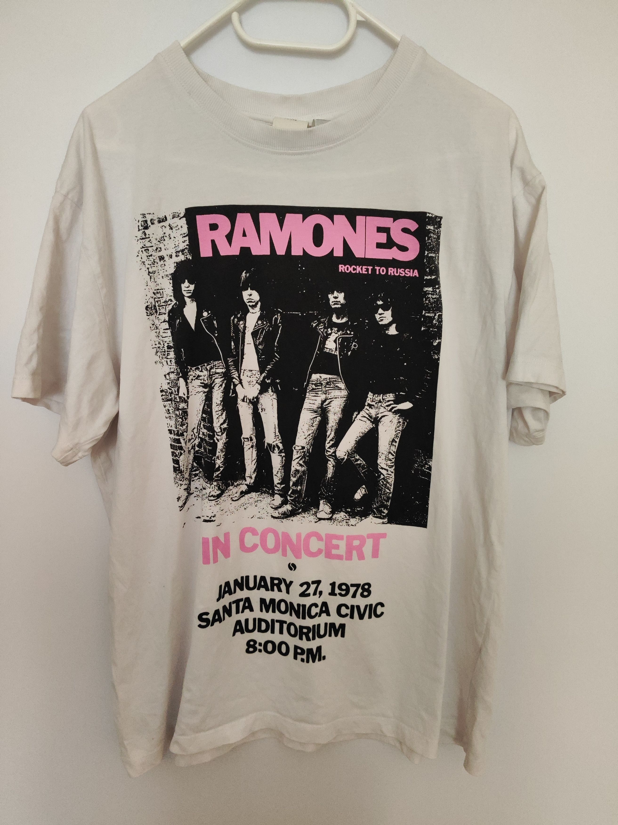 Band Tees × Vintage Ramones Tees Tshirt Size US M / EU 48-50 / 2 - 4 Thumbnail