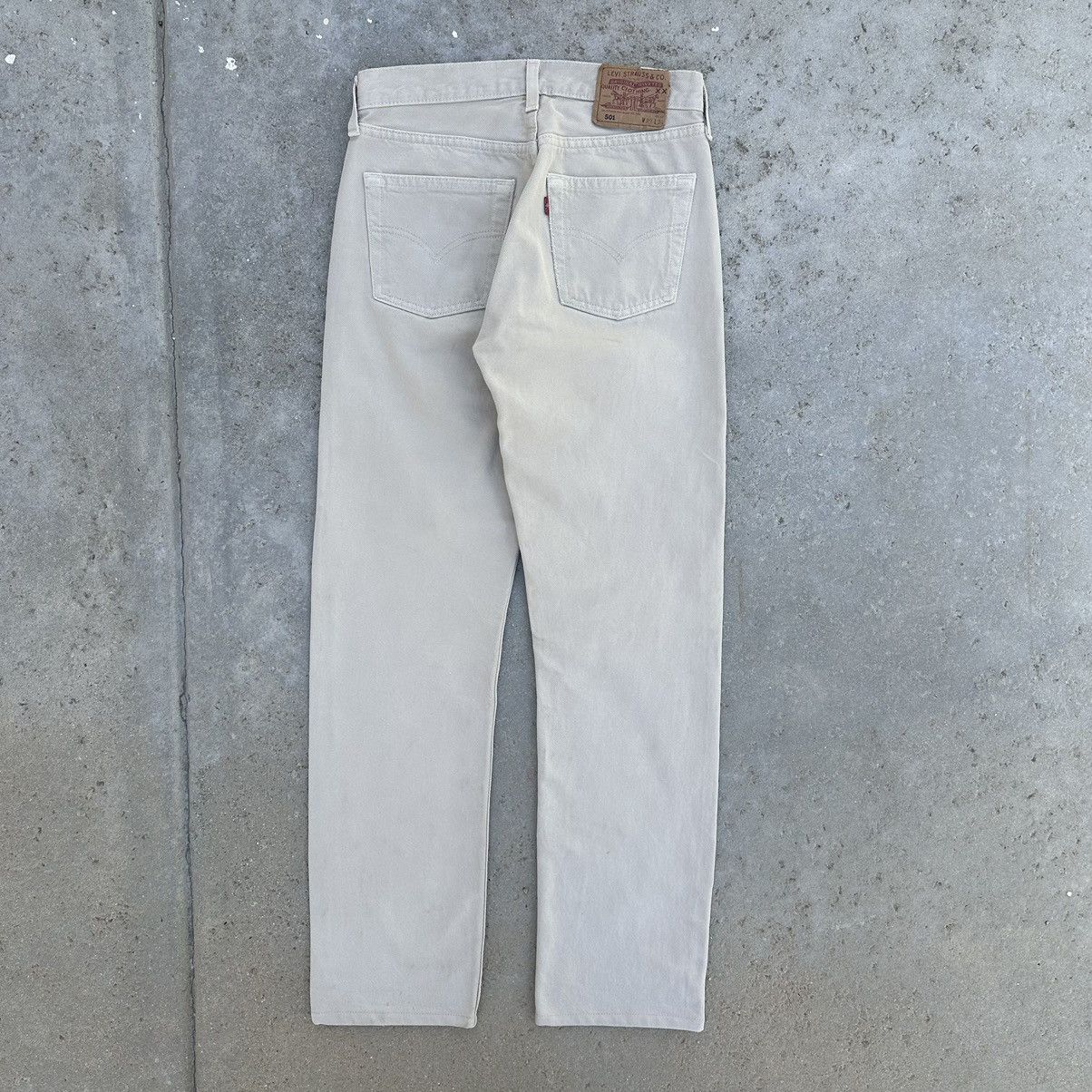 Levi's VTG 90’s Levis 501 England Made Beige Denim Jeans Size US 27 - 2 Thumbnail
