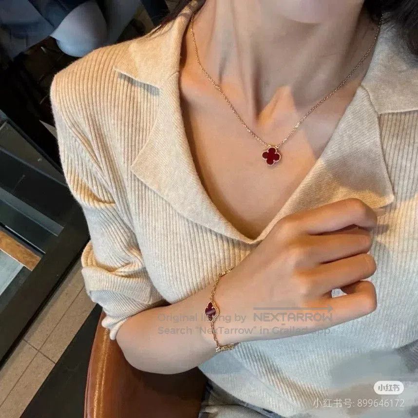 Van Cleef & Arpels VCA 2023 18k Gold Carnelian Necklace. Size ONE SIZE - 6 Thumbnail