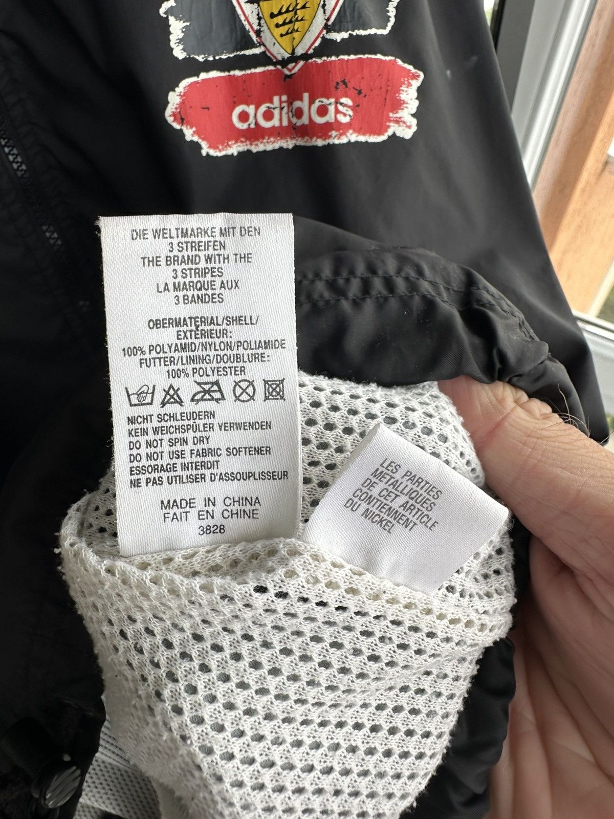 Adidas Vintage Adidas VfB Stuttgart Windbreaker Jacket 90s Logo Size US L / EU 52-54 / 3 - 9 Thumbnail