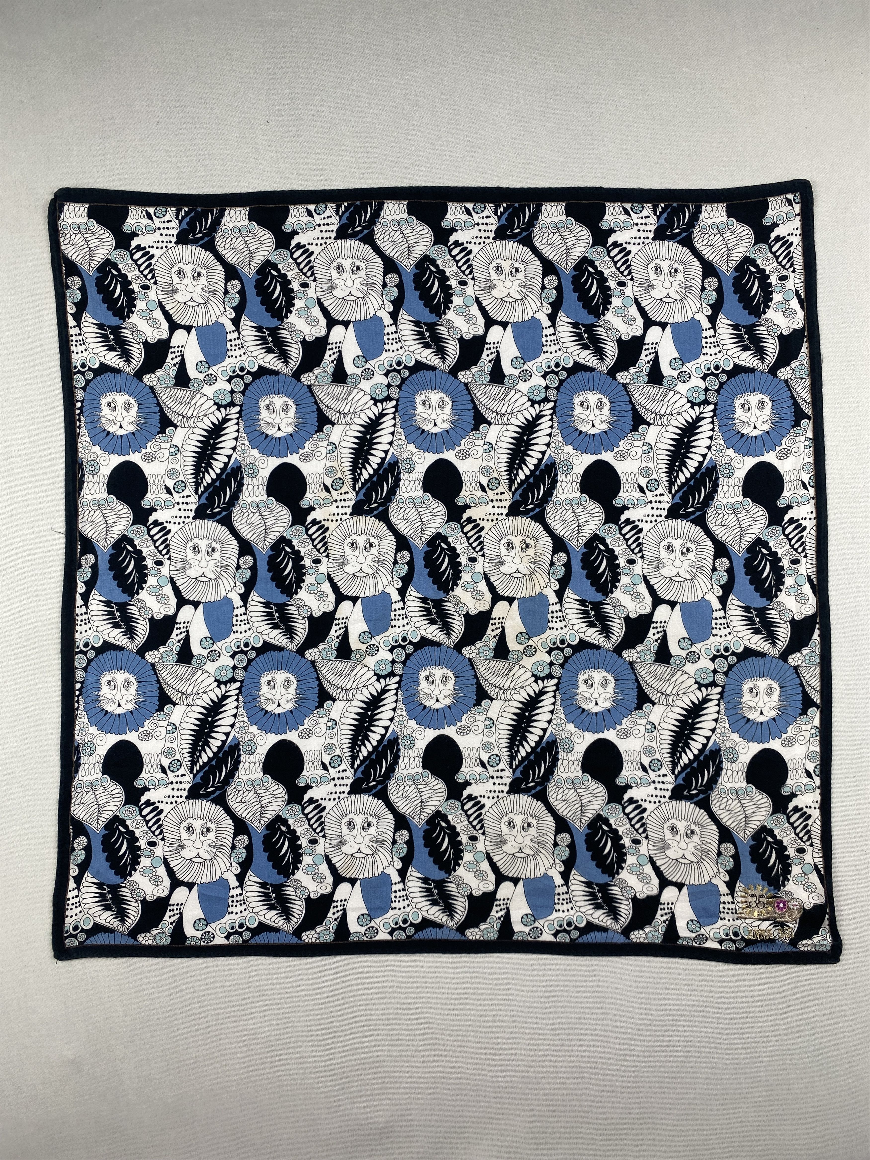Japanese Brand Vintage Anna Sui Handkerchief Pocket Square Bandana HM0021 Size ONE SIZE - 1 Thumbnail