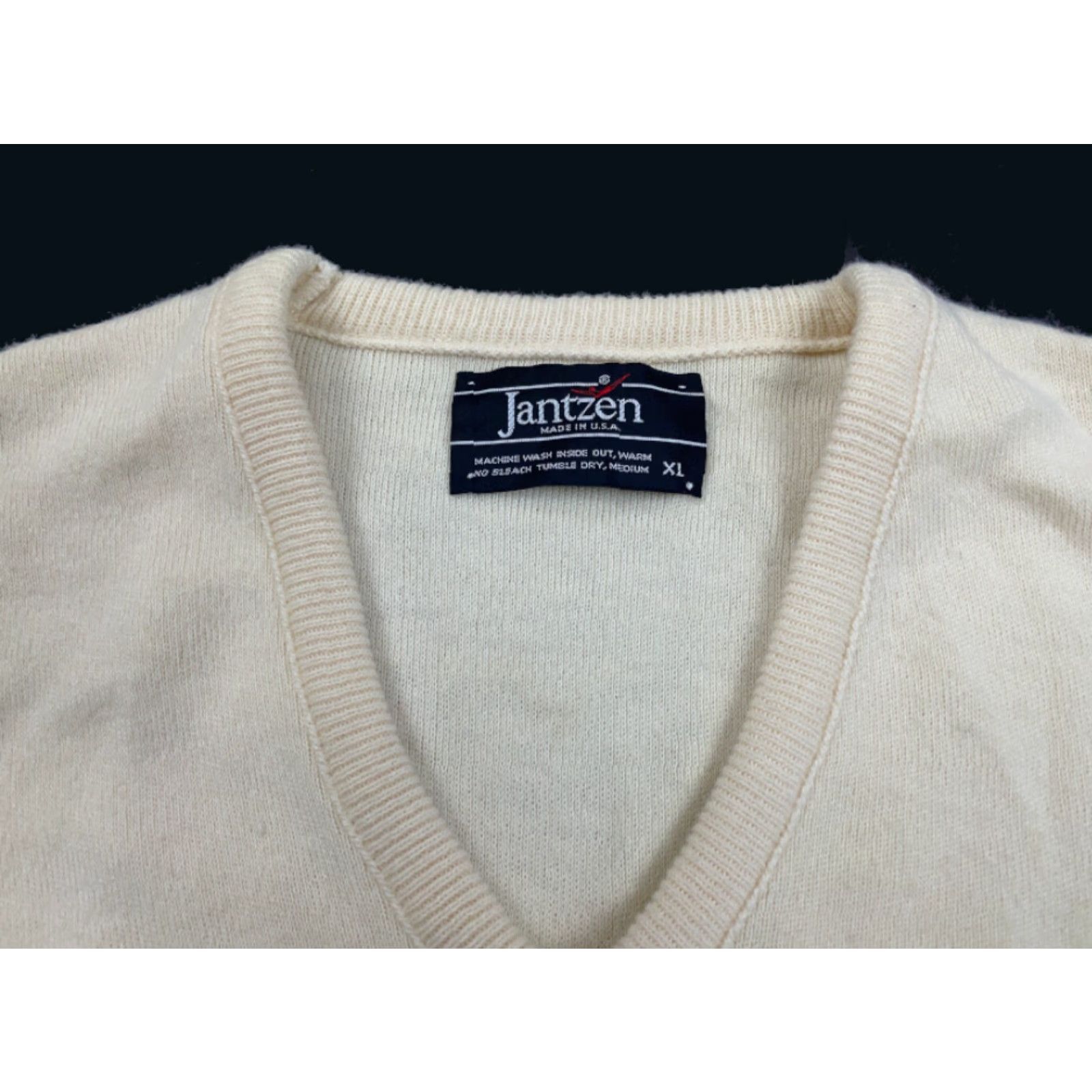 Jantzen VINTAGE Jantzen Sweater XL Pullover V-Neck Men Lightweight Acrylic 80s Yellow Size US XL / EU 56 / 4 - 5 Thumbnail