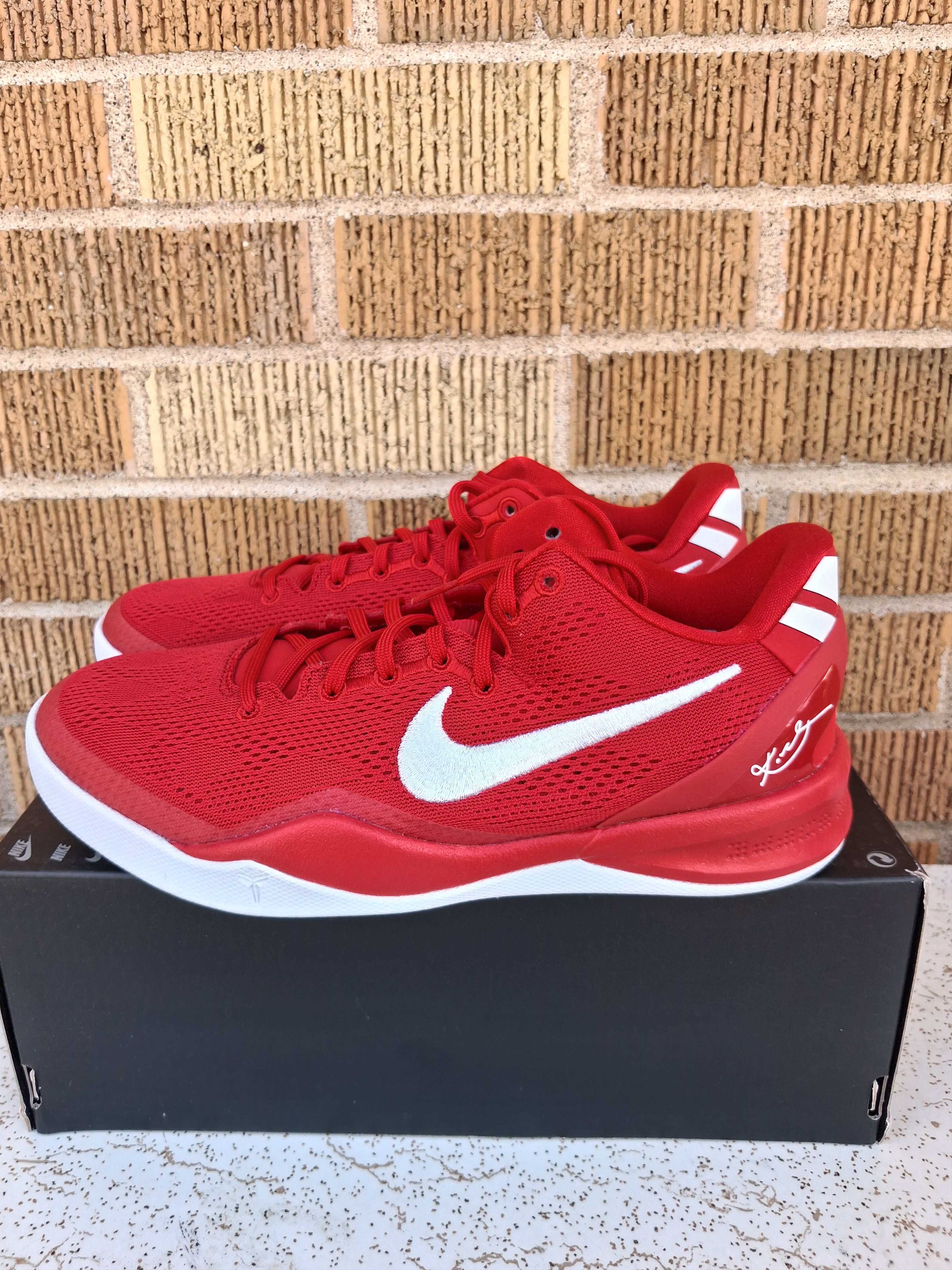 Nike Brand new Kobe 8 Size 6Y women's 7.5 Size US 6 / IT 36 - 2 Thumbnail