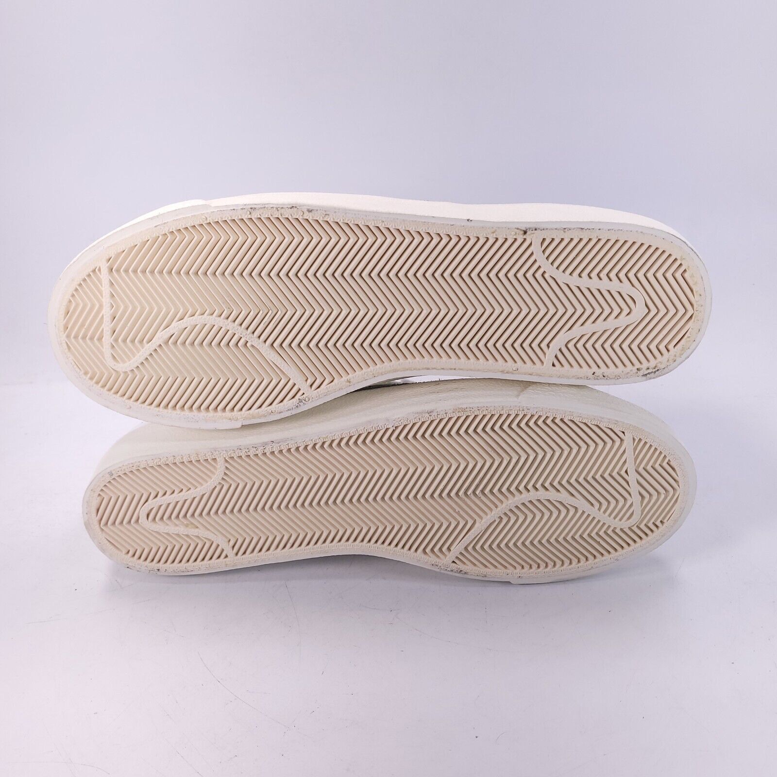 Nike Nike Blazer Mid '77 Shoe Womens Size 9.5 CZ1055-108 White Size US 7 / IT 37 - 7 Thumbnail