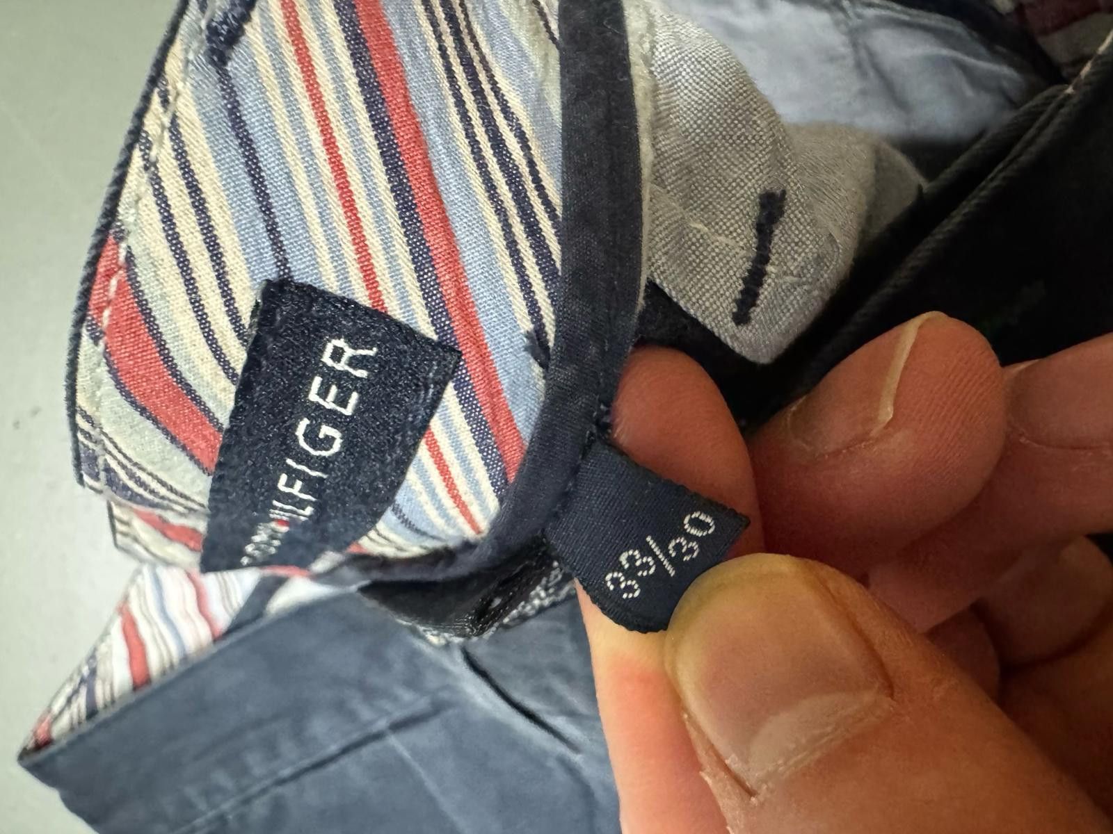 Tommy Hilfiger Tommy Hilfiger Men's Chinos - Classic Fit Size US 33 - 3 Thumbnail