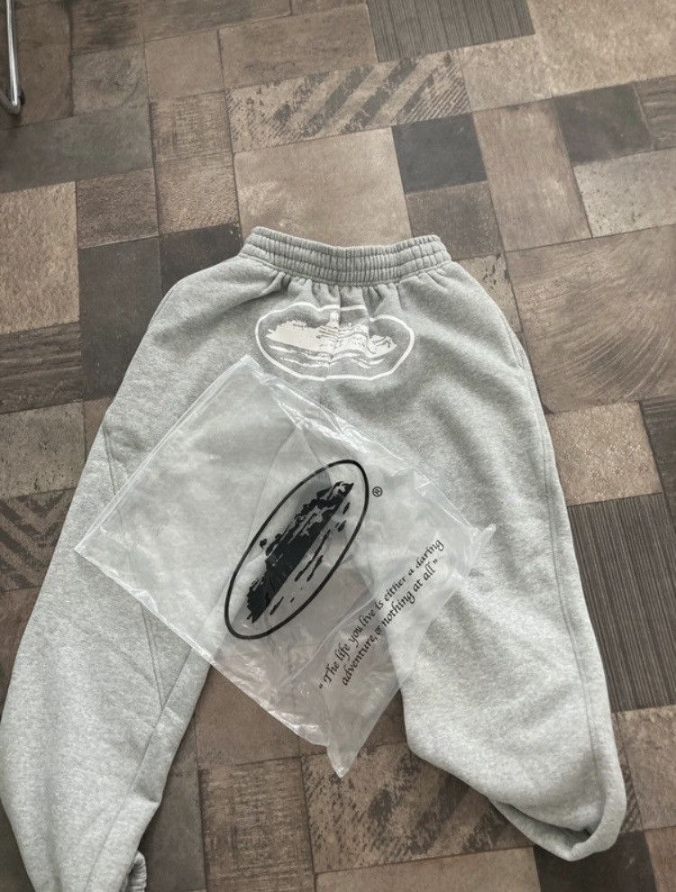 image of Corteiz Pants in Grey, Men's (Size 37)