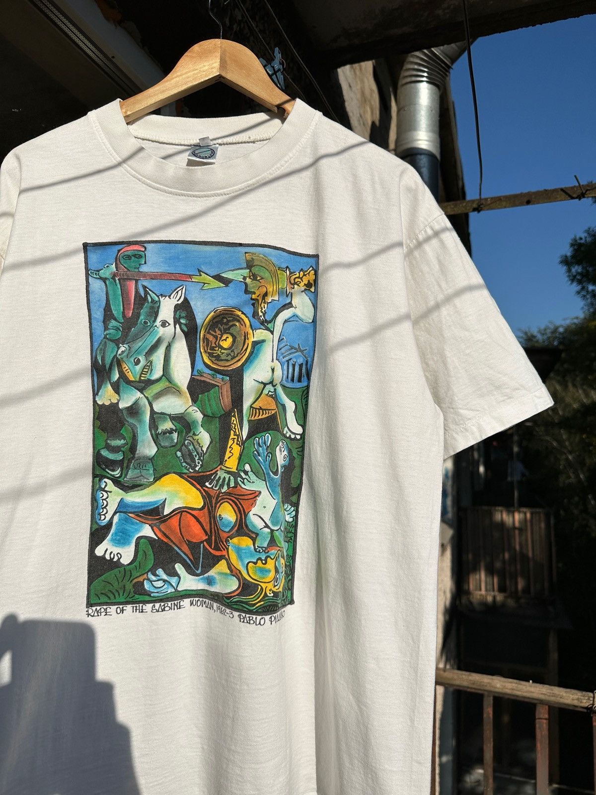 Vintage Vintage Pablo Picasso Rape Of The Sabine Art White T-Shirt Size US XL / EU 56 / 4 - 3 Thumbnail