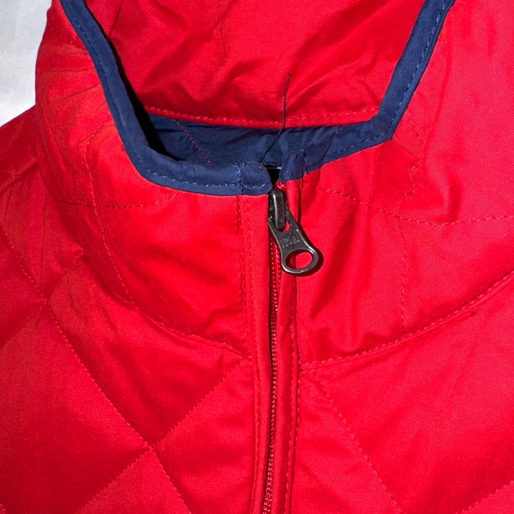Vintage Crown & Ivy Quilted Full Zip Vest Mens M Red & Blue Golf Sport Jacket Hiking Shirt Size US M / EU 48-50 / 2 - 2 Thumbnail