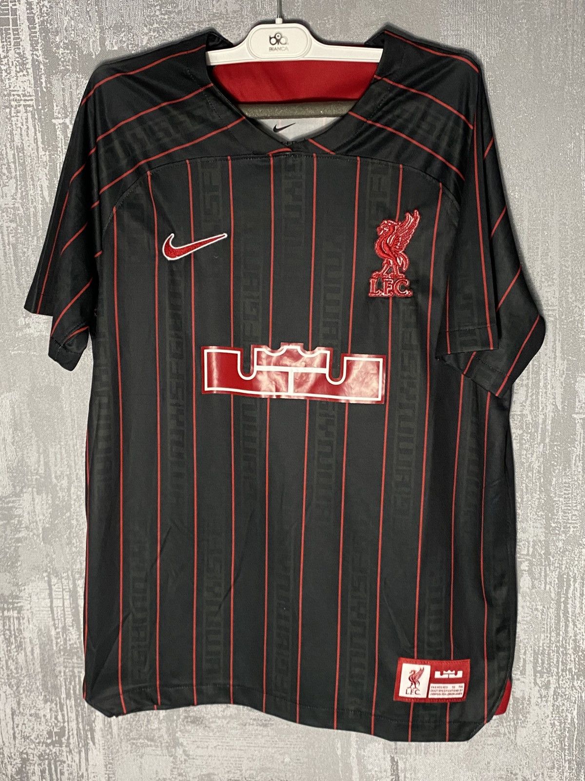 Nike × Other UK 2022/23 Liverpool LeBron Nike Soccer Jersey Dry Fit Match Size US L / EU 52-54 / 3 - 2 Thumbnail