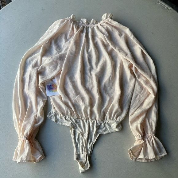 Designer NWT PAINTED THREADS BODYSUIT BLOUSE CREAM SZ MEDIUM M Size M / US 6-8 / IT 42-44 - 4 Thumbnail