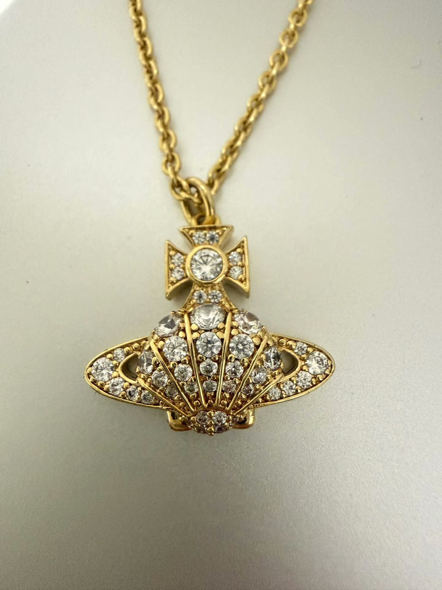 Vivienne Westwood Vivienne Westwood Saturn Necklace Size ONE SIZE - 1 Thumbnail