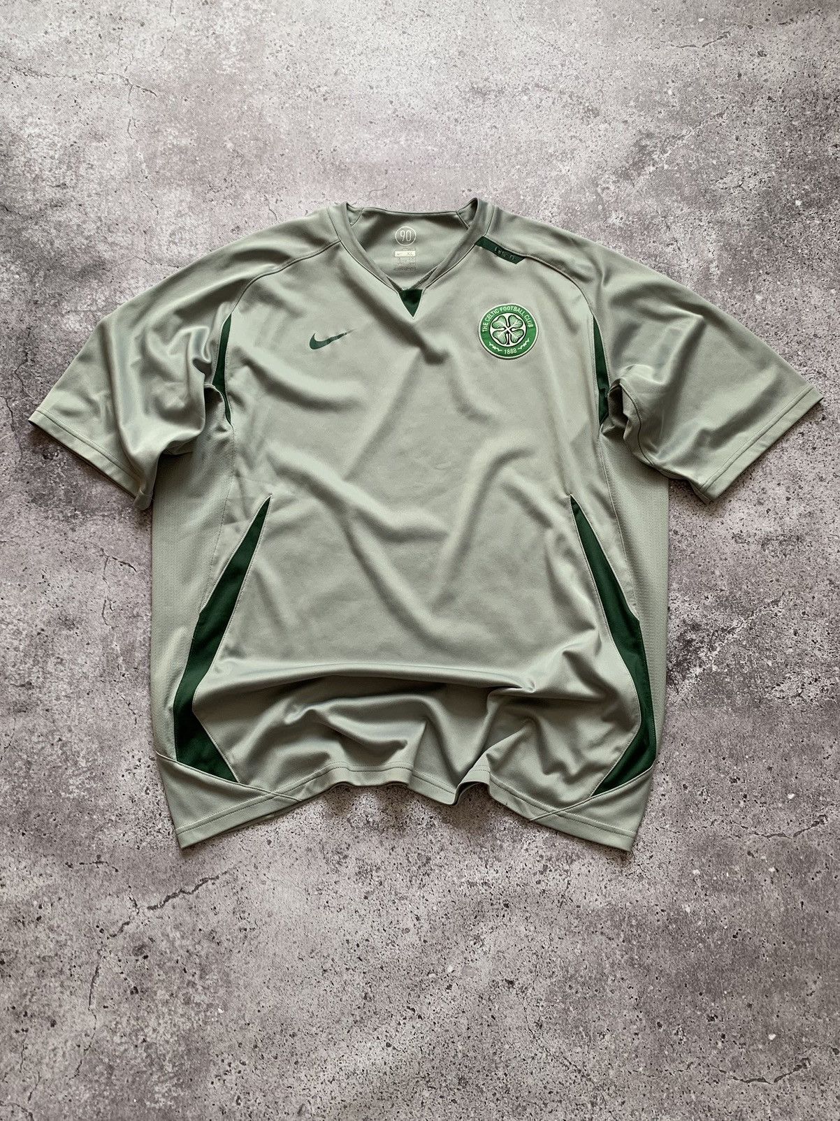 Nike × Vintage 🔥VINTAGE NIKE CELTIC 2000s TRAINING JERSEY Size US XL / EU 56 / 4 - 3 Thumbnail