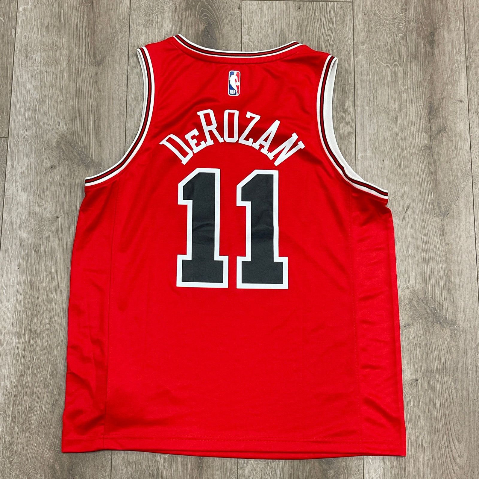 NBA Nike DeMar DeRozan Chicago Bulls Icon Edition jersey size M Size US M / EU 48-50 / 2 - 5 Thumbnail