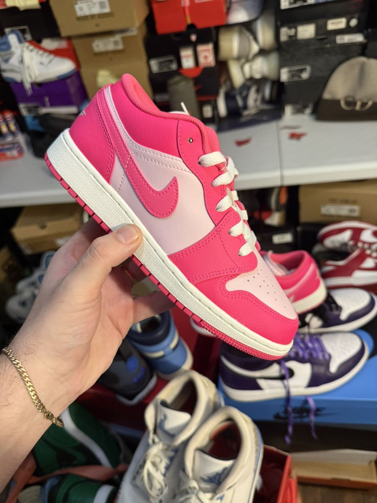 Jordan retro 1 low valentines day sz 4.5