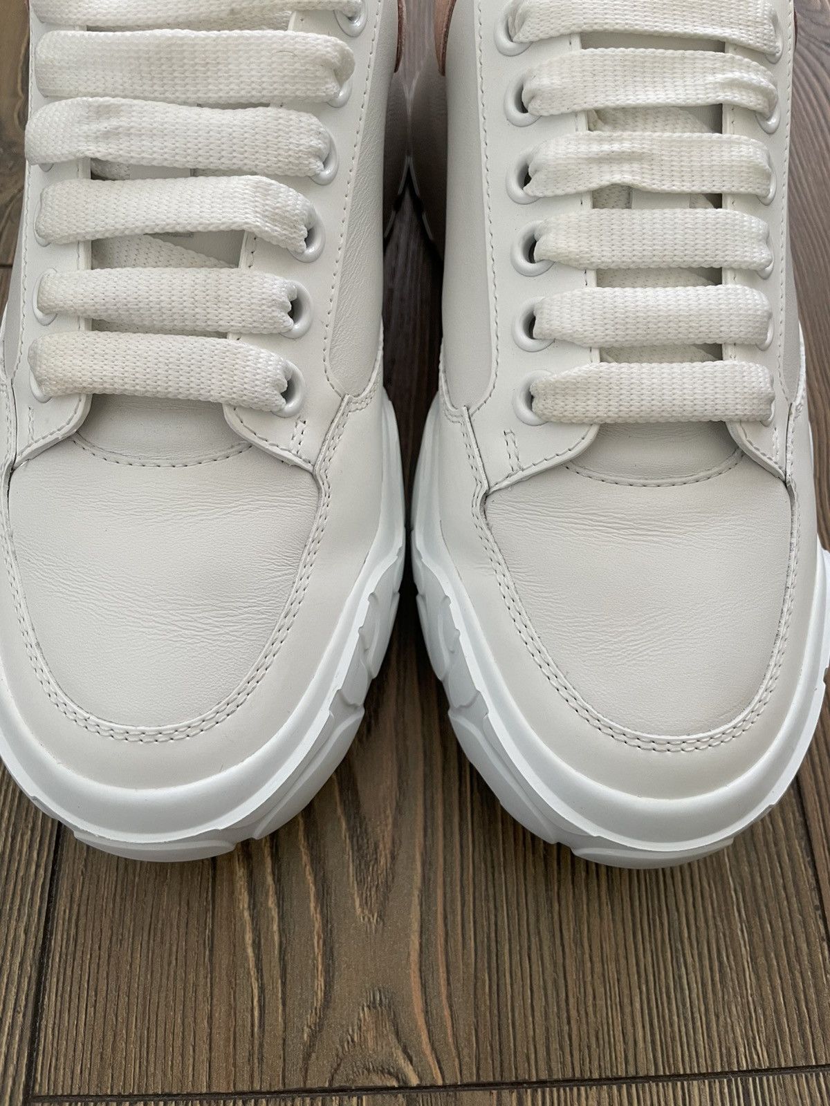 Alexander McQueen Alexander McQueen Court Leather Low Top Sneakers Women’s Size US 10 / IT 40 - 8 Thumbnail