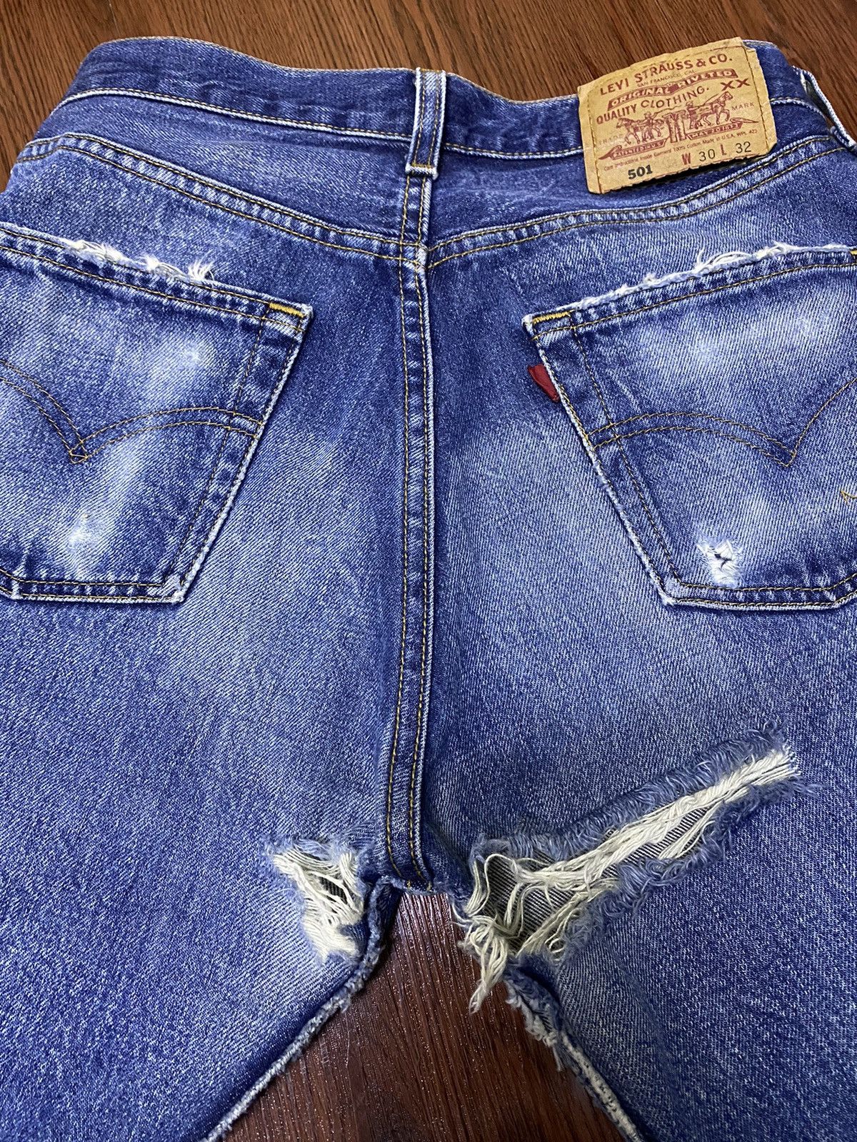 Levi's Vintage 90s Levi’s 501 Thrashed Destroyed Jeans Size US 30 / EU 46 - 19 Thumbnail