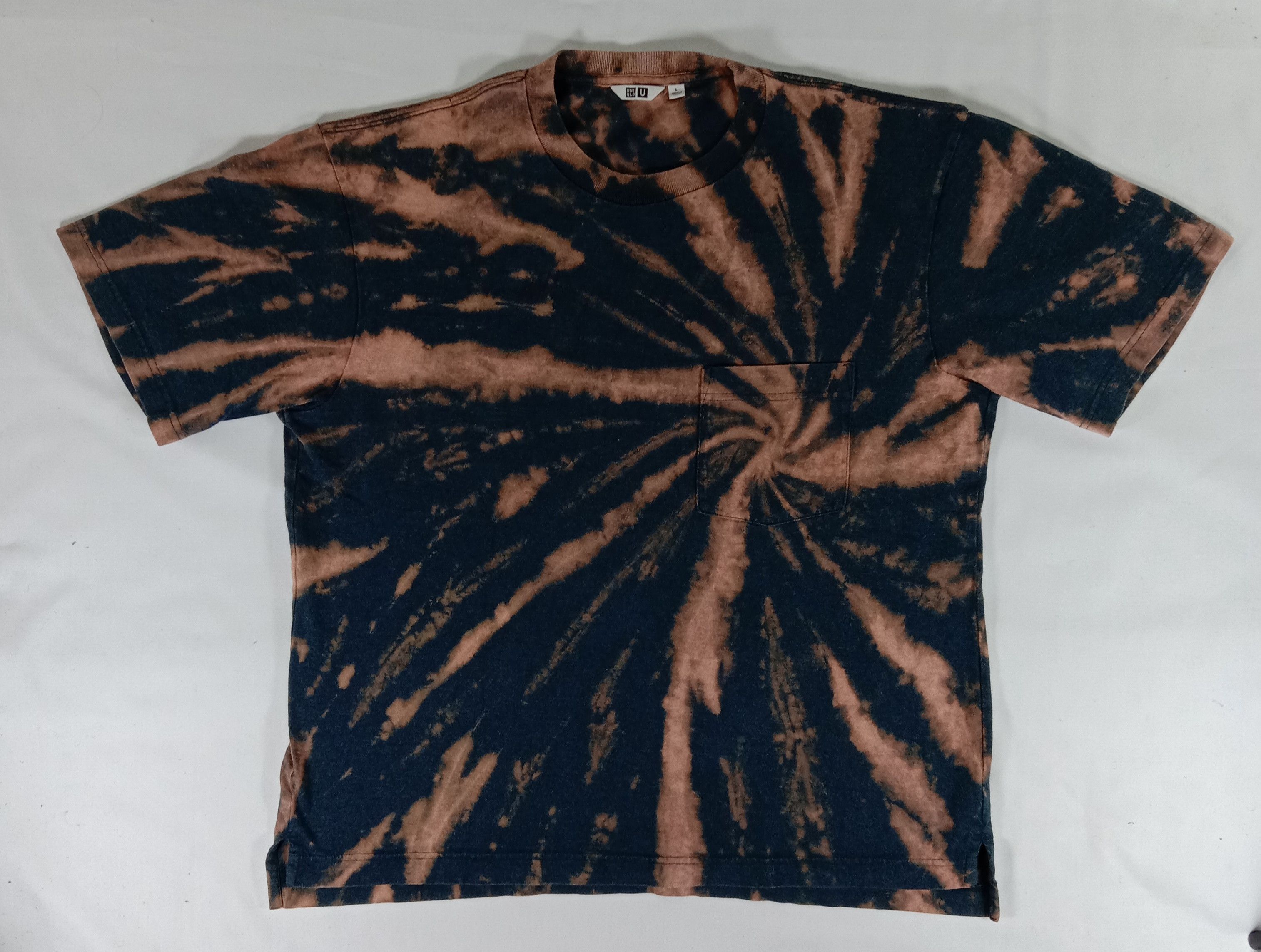 Uniqlo Japanese Brand Uniqlo Tie Dye Single Pocket T Shirt Size US XL / EU 56 / 4 - 1 Thumbnail