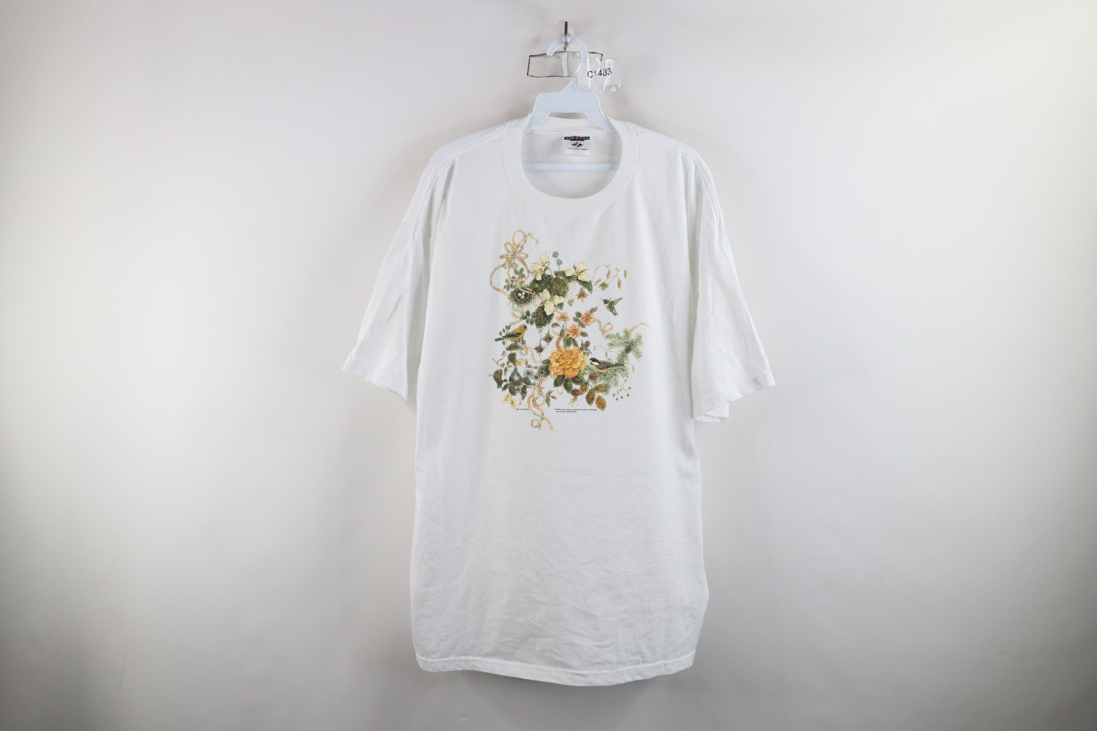 Vintage Vinage 90s Streetwear Bird Flower Short Sleeve T-Shirt White Size XL / US 12-14 / IT 48-50 - 1 Thumbnail