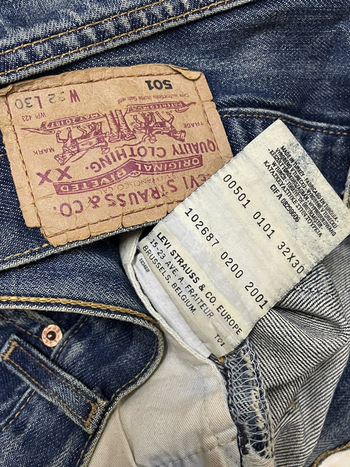 Levi's Vintage Clothing RARE 501 LEVIS 90S DESIGNER SKULL RIPPED FRAYING OG DENIM Size US 31 - 18 Thumbnail