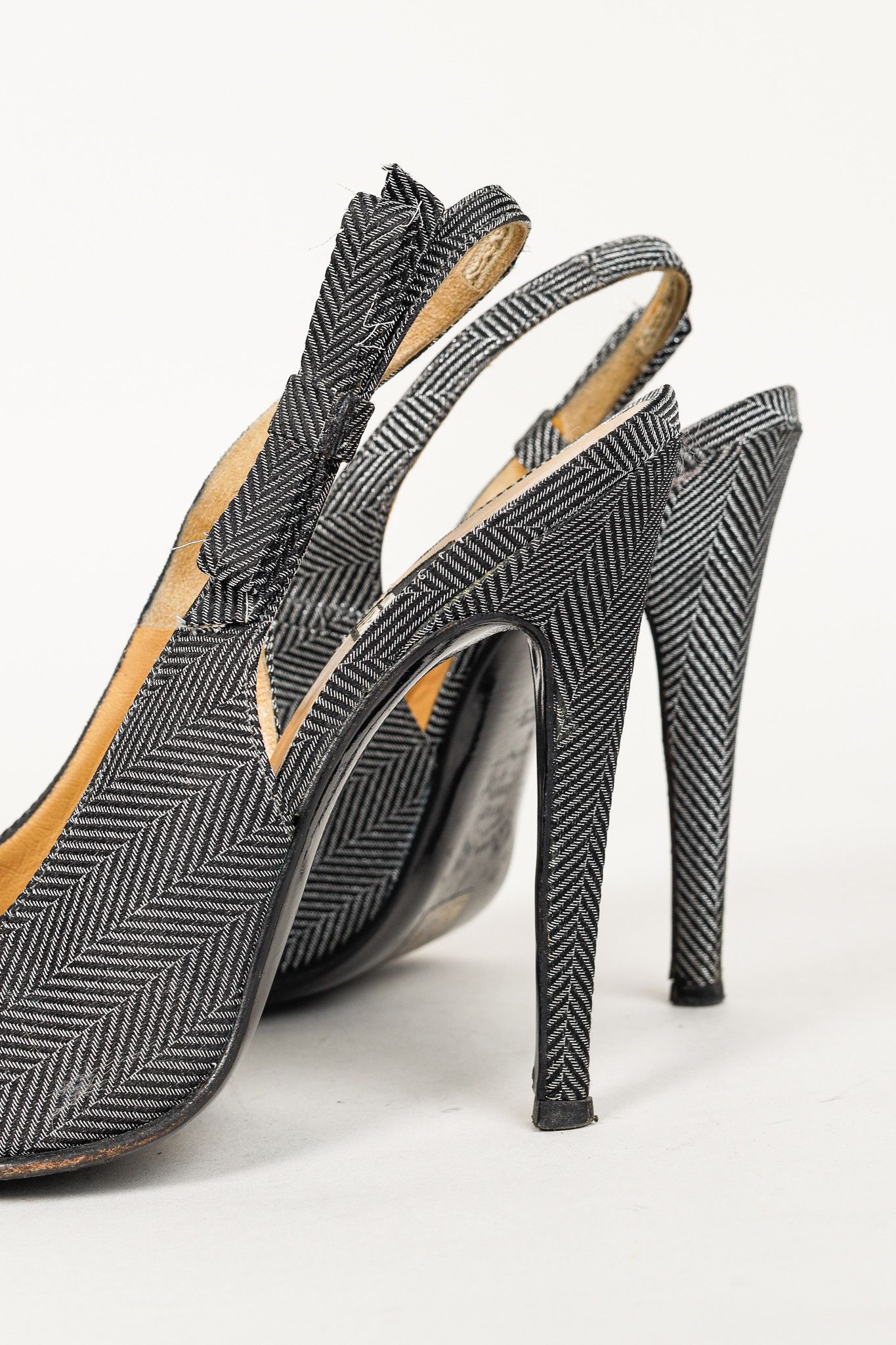 Gianfranco Ferre Gianfranco Ferre Metallic Herringbone Slingback Heels Size US 8 / IT 38 - 7 Thumbnail