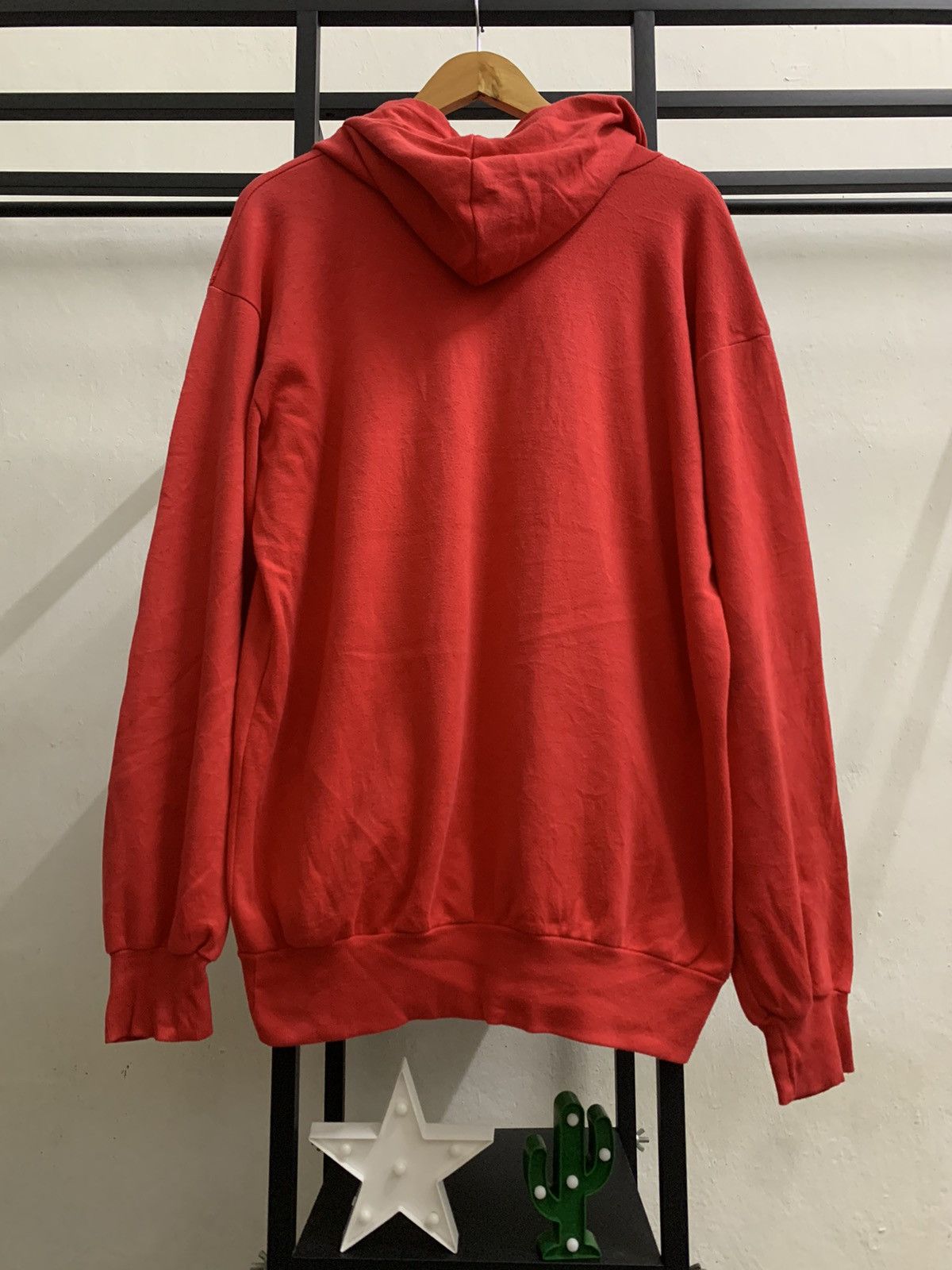 Fendi 🔥HOT🔥 FENDI EMBROIDERED LOGO RED HOODIE VERY RARE Size US L / EU 52-54 / 3 - 4 Thumbnail
