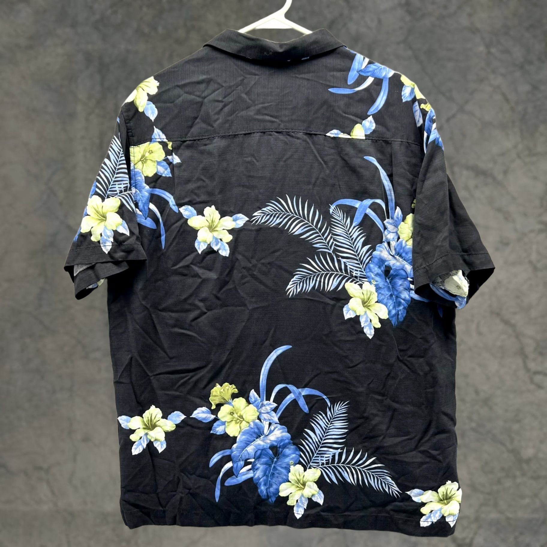 Tommy Bahama VINTAGE Tommy Bahama Shirt Mens Large Black Button Down Silk Island Hawaiian Camp Floral Size US L / EU 52-54 / 3 - 1 Thumbnail