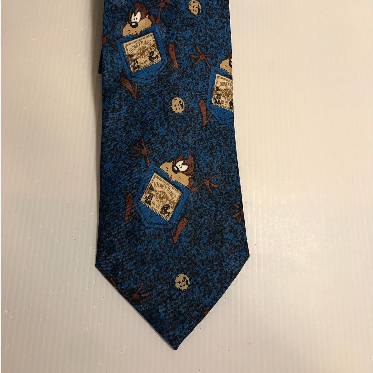 Warner Bros Lonney Tunes Tasmanian Devil Vintage Necktie Size ONE SIZE - 1 Thumbnail