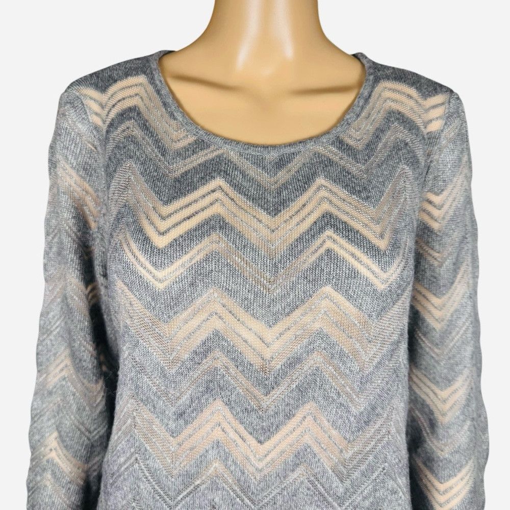 Chicos Chico's Travelers Gray Chevron Knit Sweater Size 2 US L Size L / US 10 / IT 46 - 4 Thumbnail