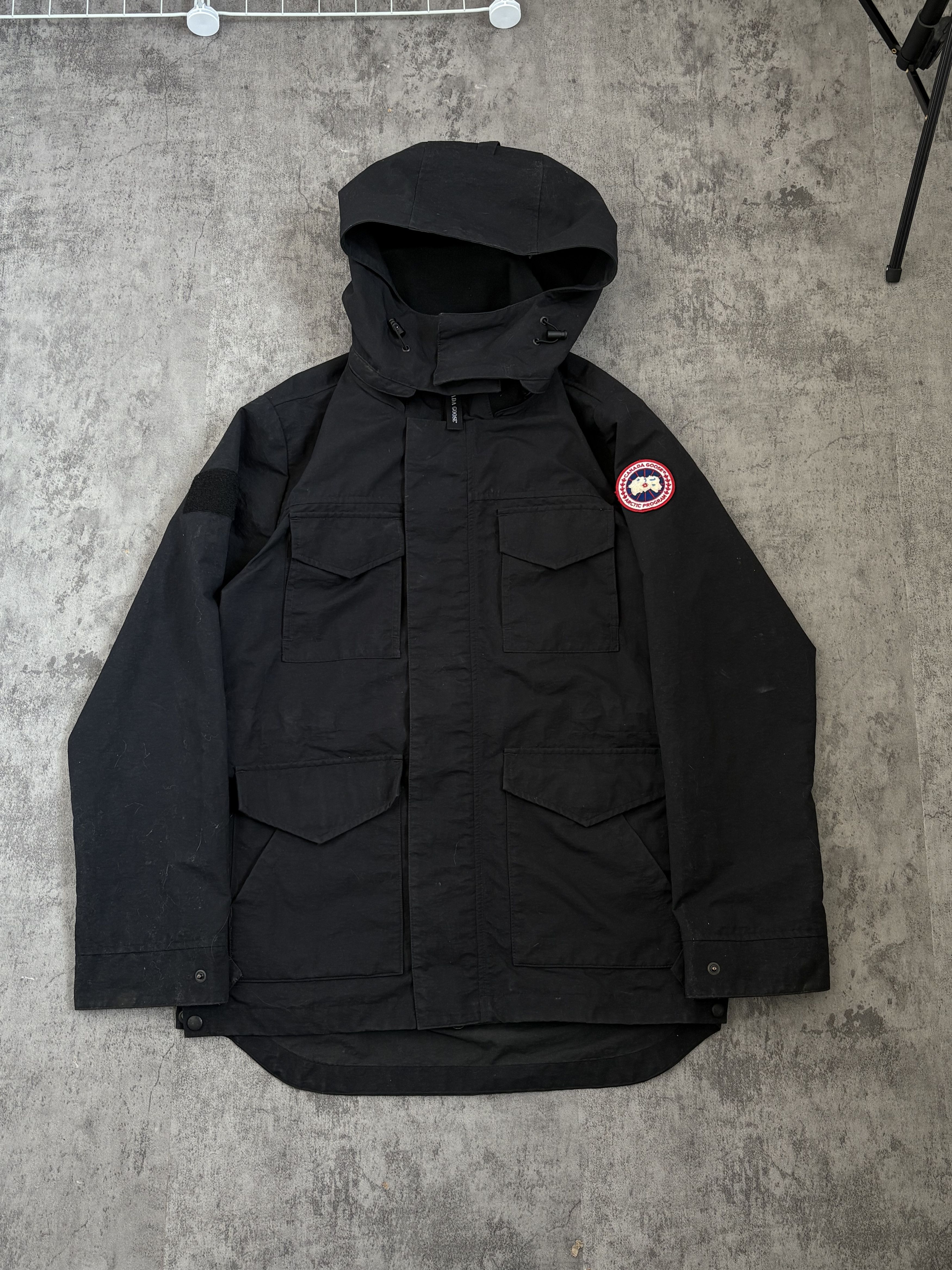 Canada Goose Canada Goose Voyager Jacket 2404M Black Noir Lightweight Size US S / EU 44-46 / 1 - 1 Thumbnail