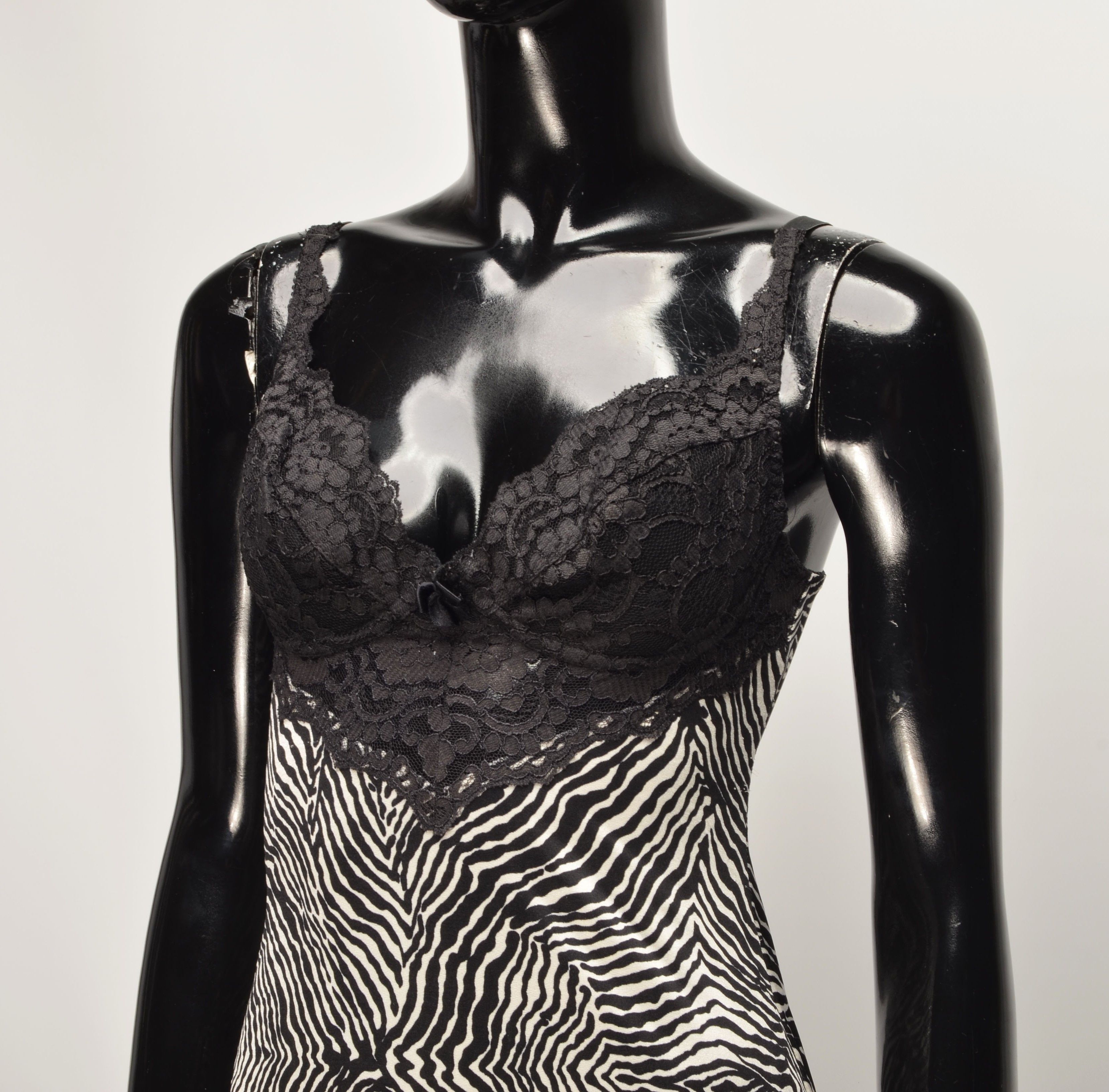Victoria's Secret Victorias Secret Y2K Glam Zebra Lace Bra Mini Sleep Dress Size XS / US 0-2 / IT 36-38 - 2 Thumbnail