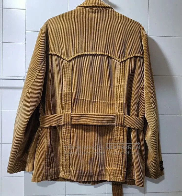 Ralph Lauren Blue Label corduroy hunting jacket by polo ralph lauren. Size US XL / EU 56 / 4 - 6 Thumbnail