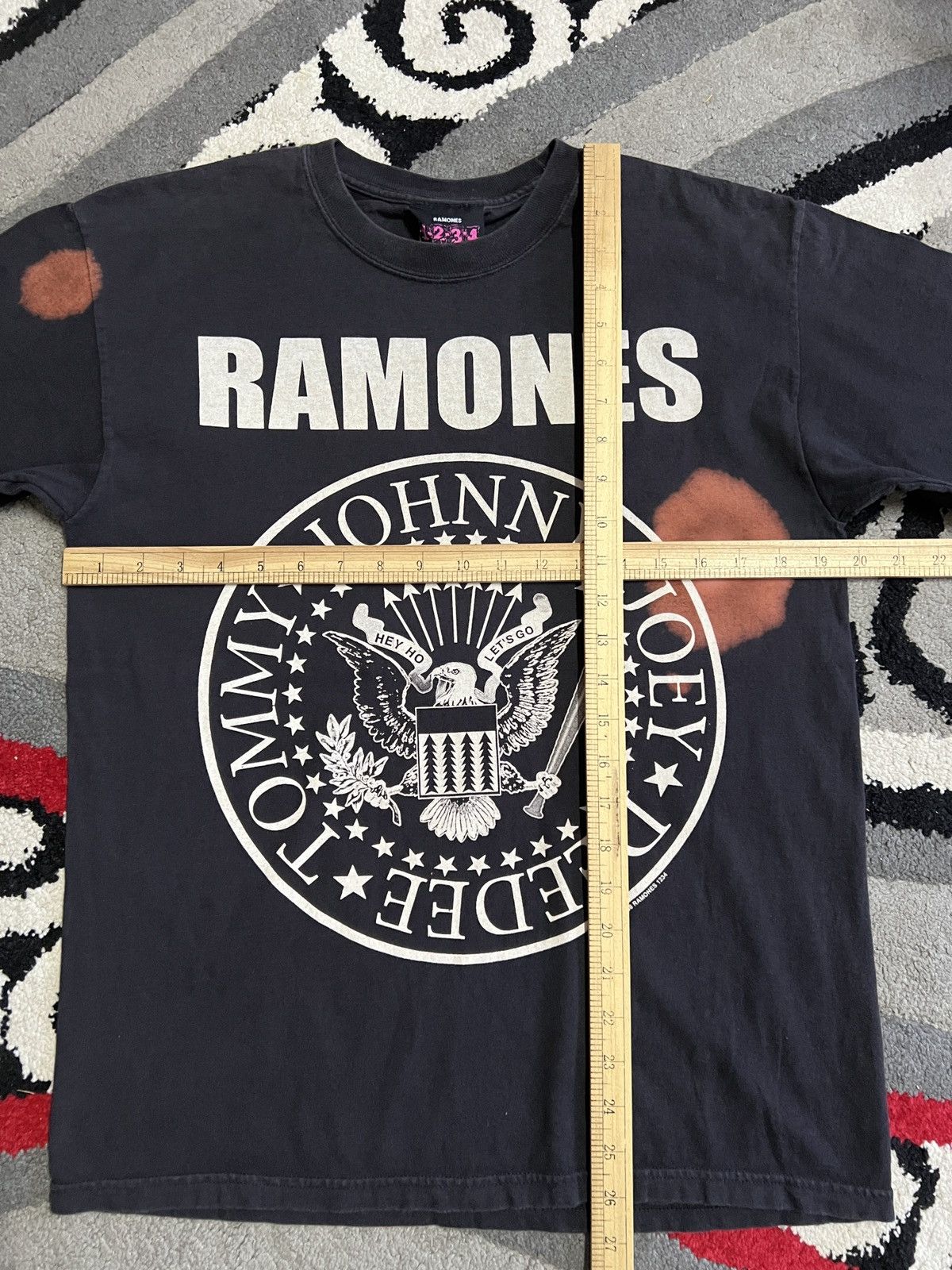 Band Tees Distressed Vintage Ramones Band Tee Presidential Seal Shirt Size US M / EU 48-50 / 2 - 12 Thumbnail